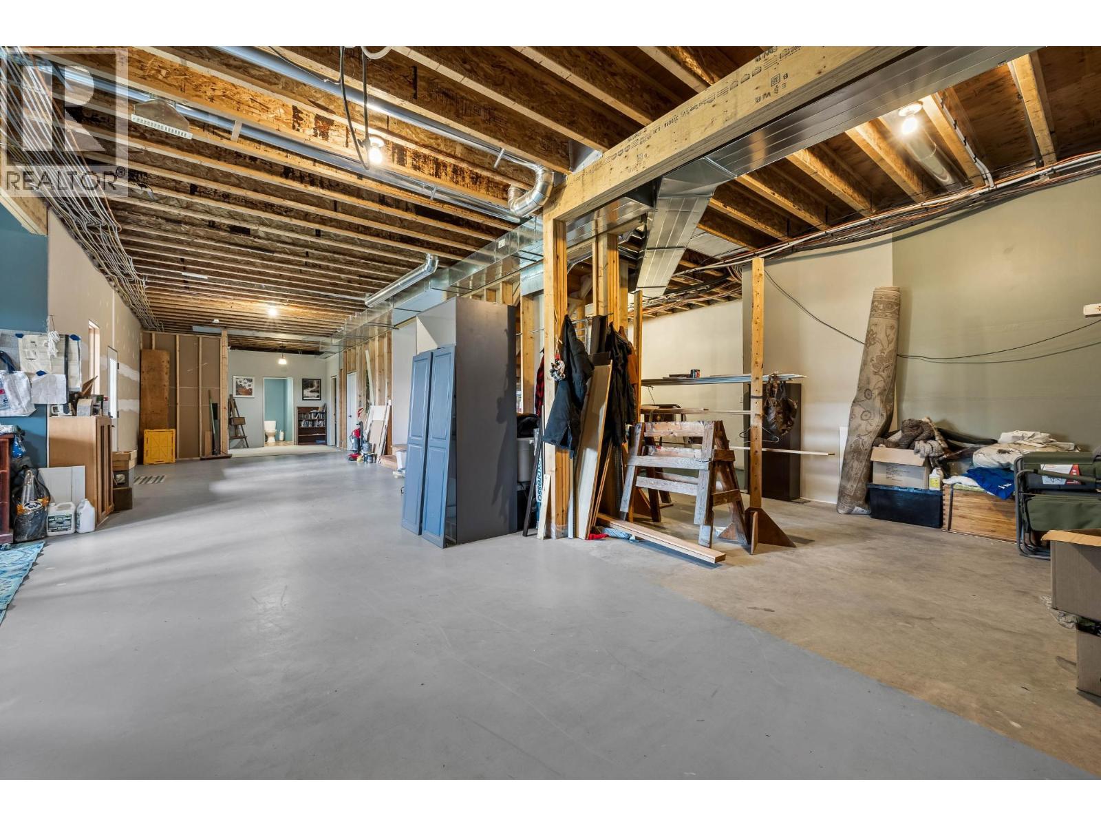 1249 CLEARWATER VALLEY Road - 32