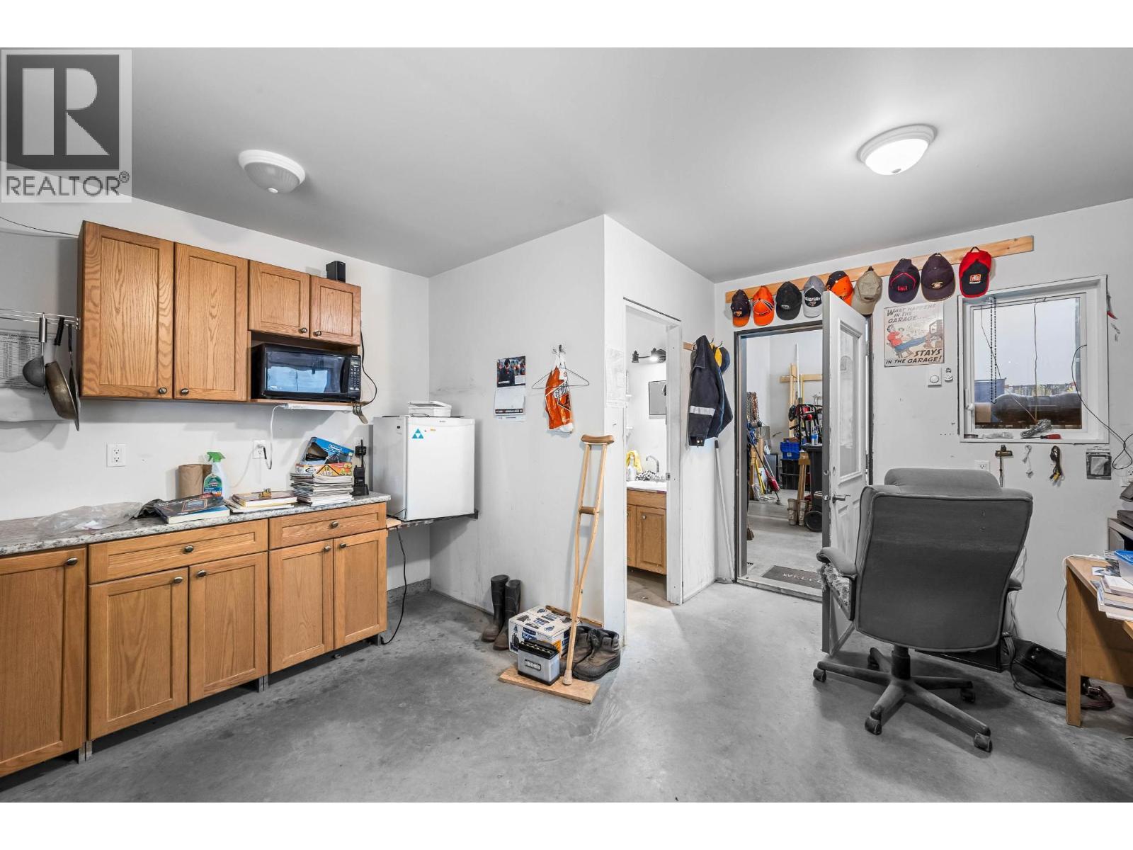 1249 CLEARWATER VALLEY Road - 42