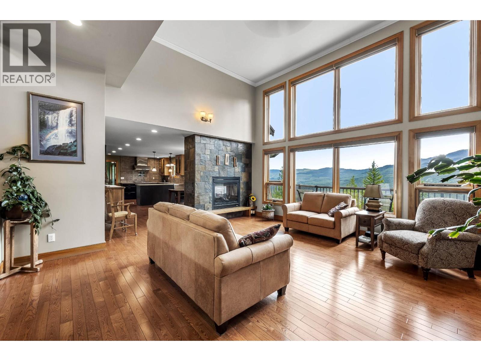 1249 CLEARWATER VALLEY Road - Photo 5 of 47, Clearwater, British Columbia