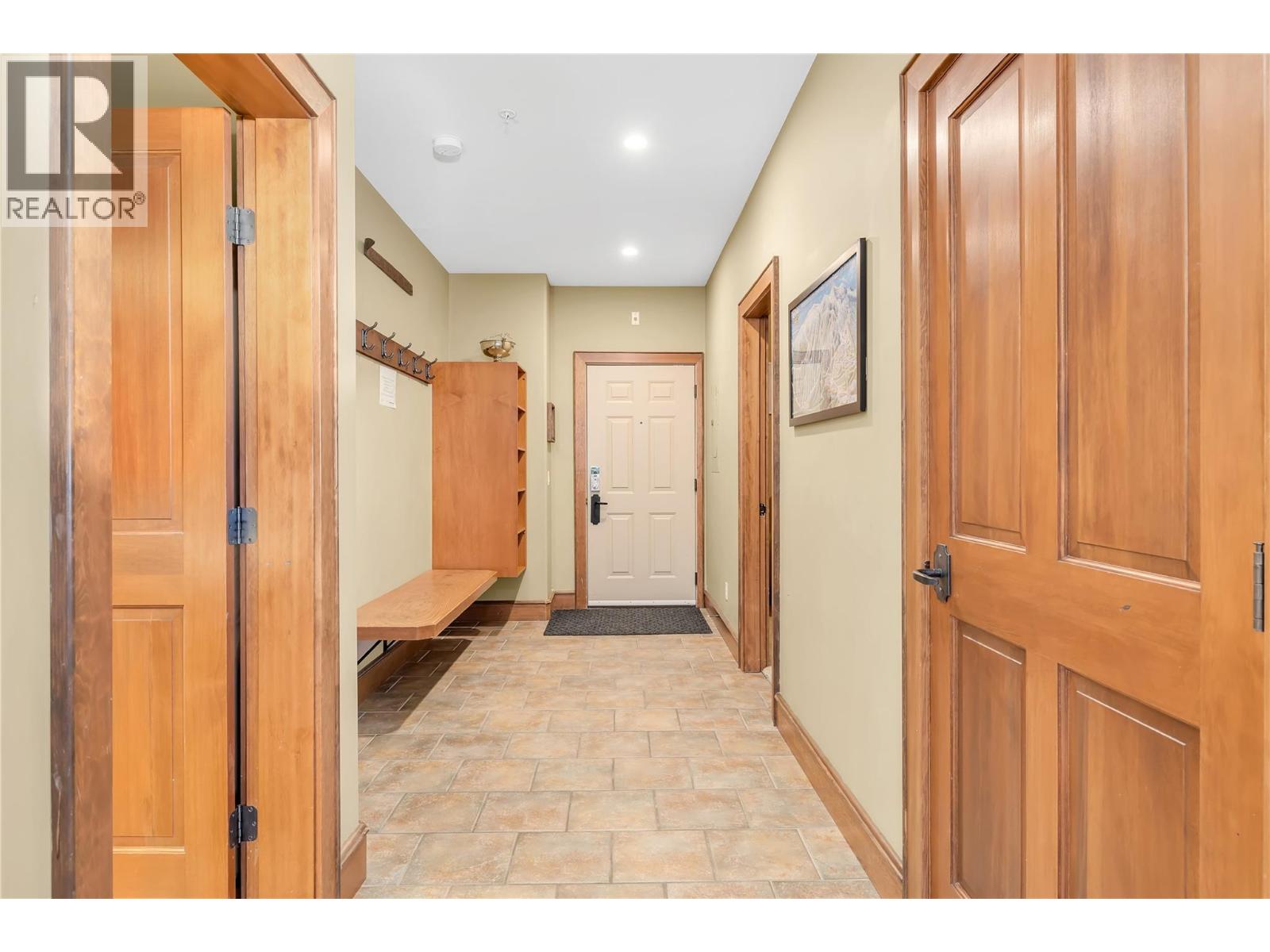 6B 5075 Snowbird Way, Big White