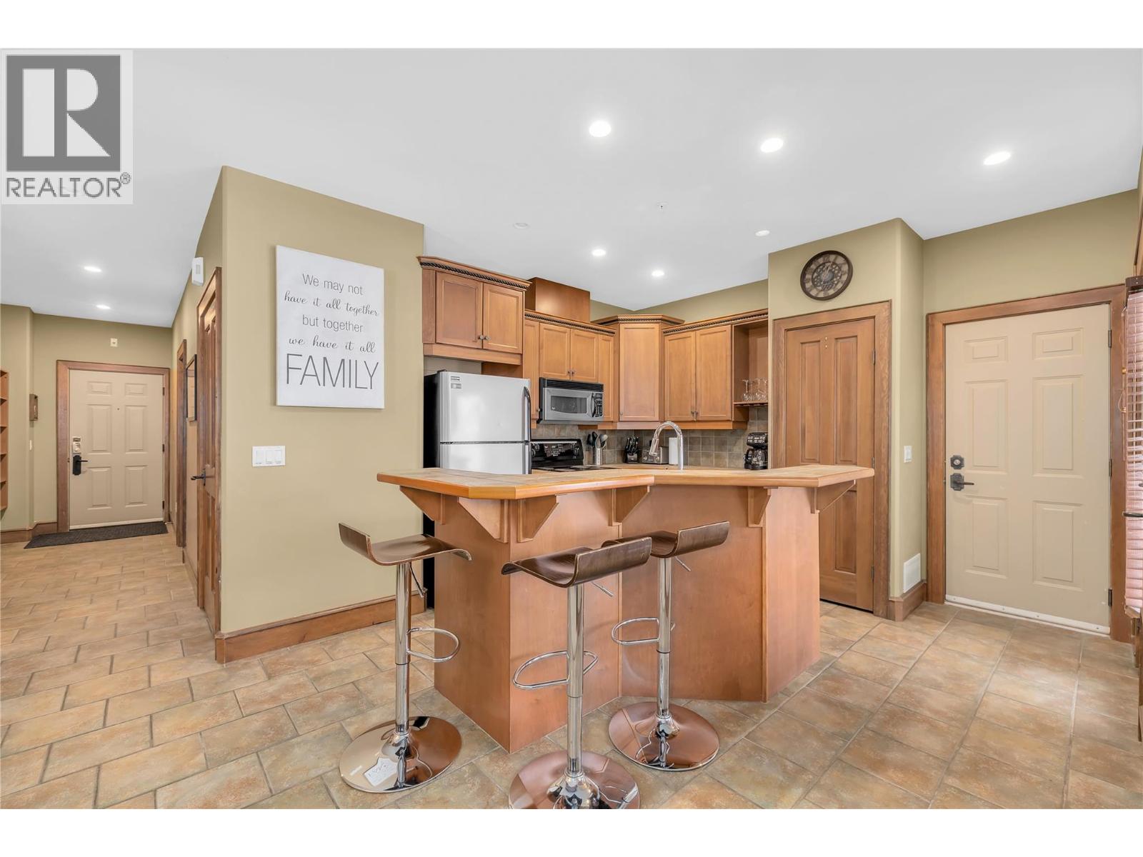 6B 5075 Snowbird Way, Big White