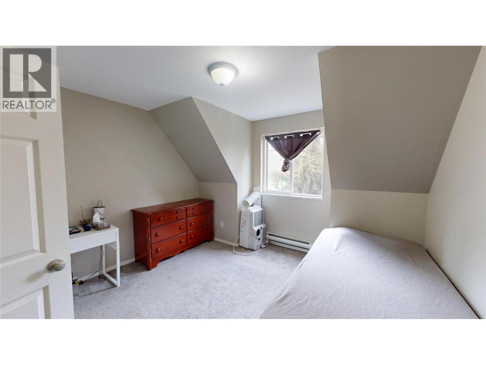 1004 23rd Avenue N Unit# 203, Cranbrook