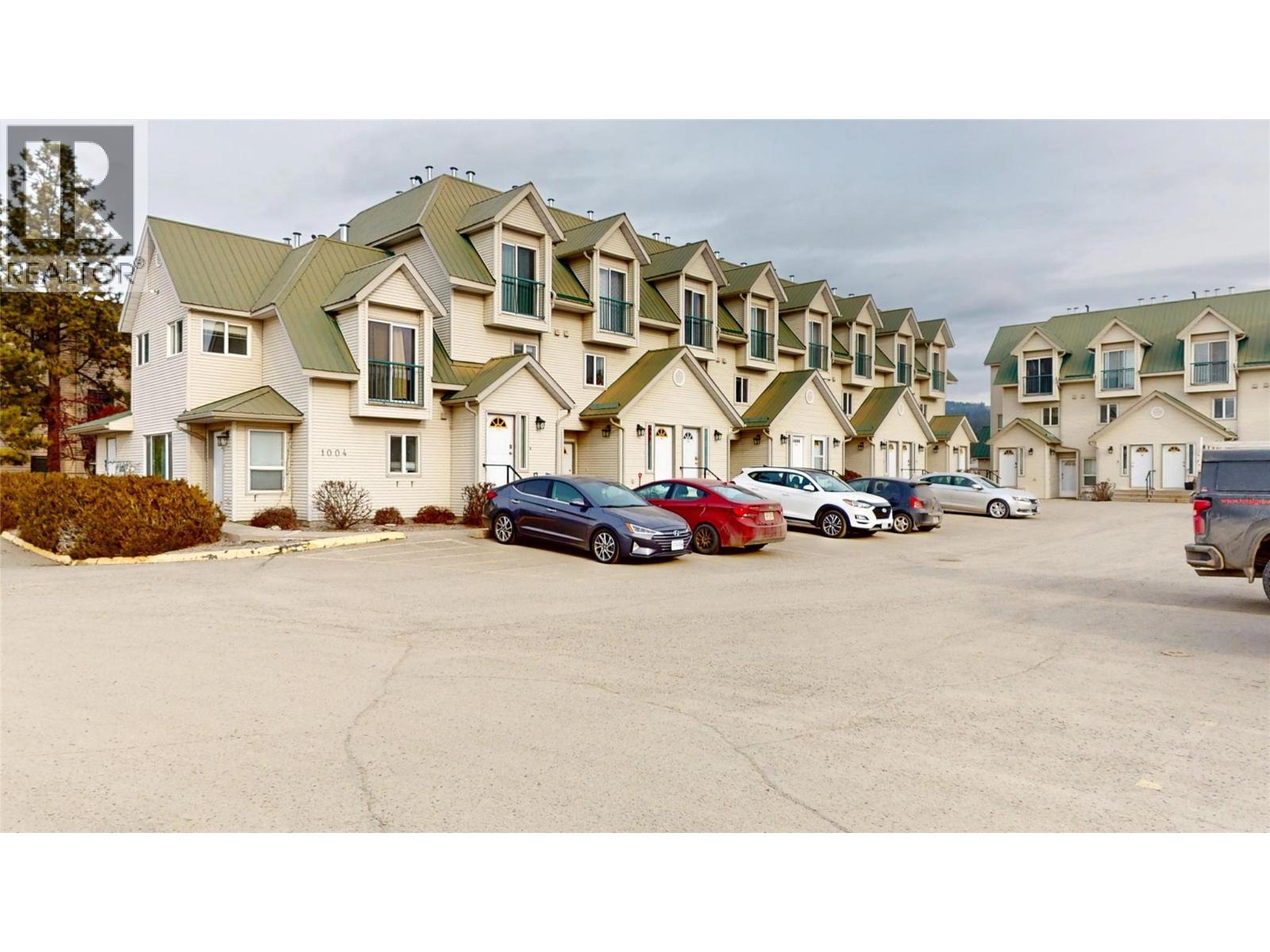 1004 23rd Avenue N Unit# 203, Cranbrook