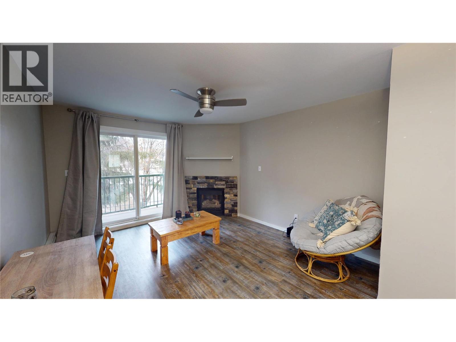 1004 23rd Avenue N Unit# 203, Cranbrook