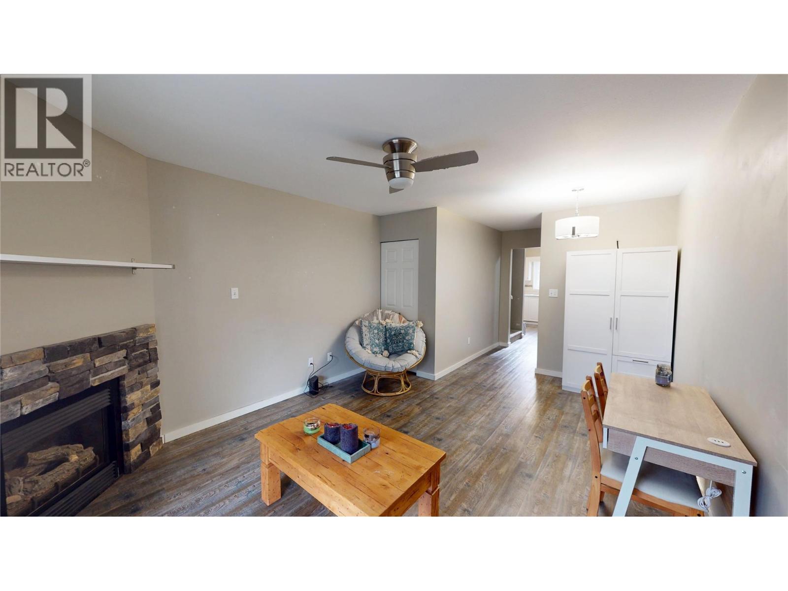 1004 23rd Avenue N Unit# 203, Cranbrook
