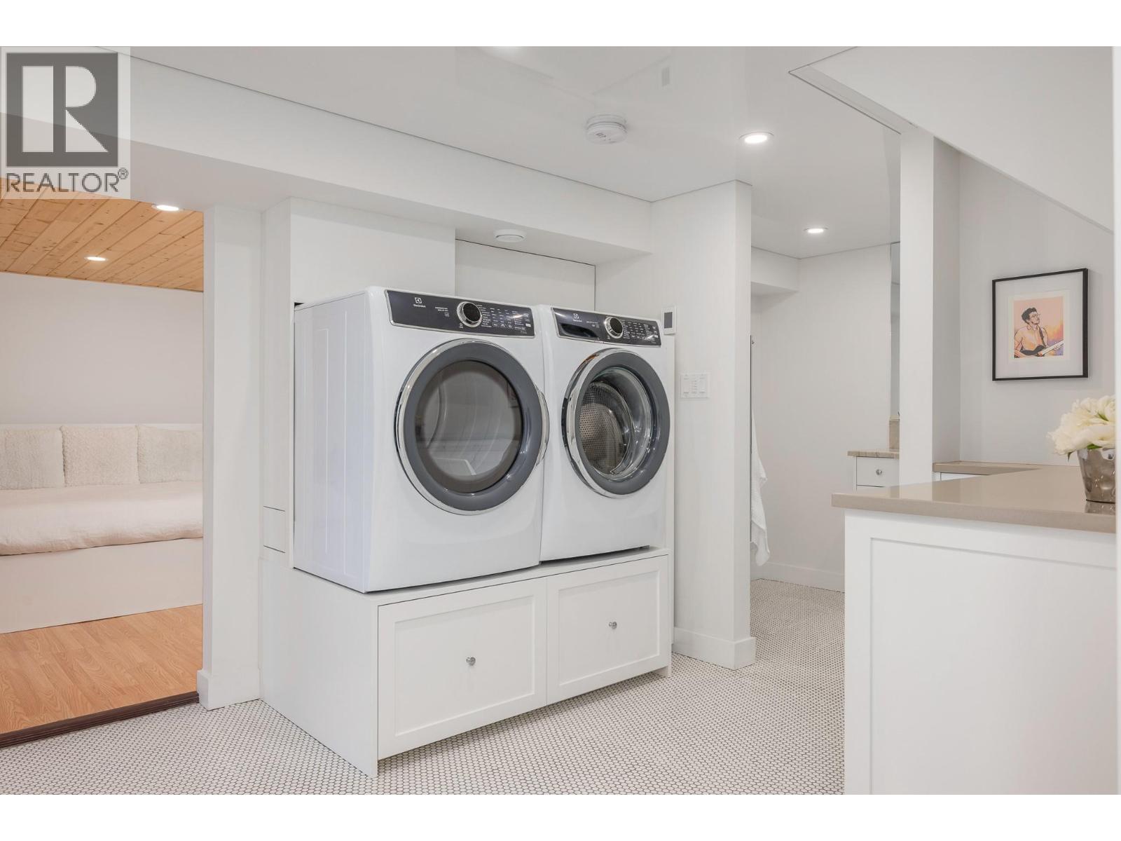 3403 20th Street - 25