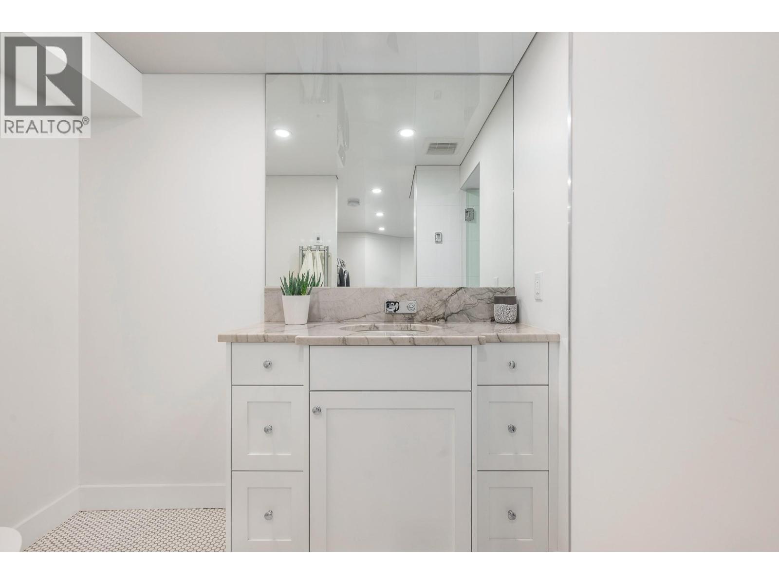 3403 20th Street - 26