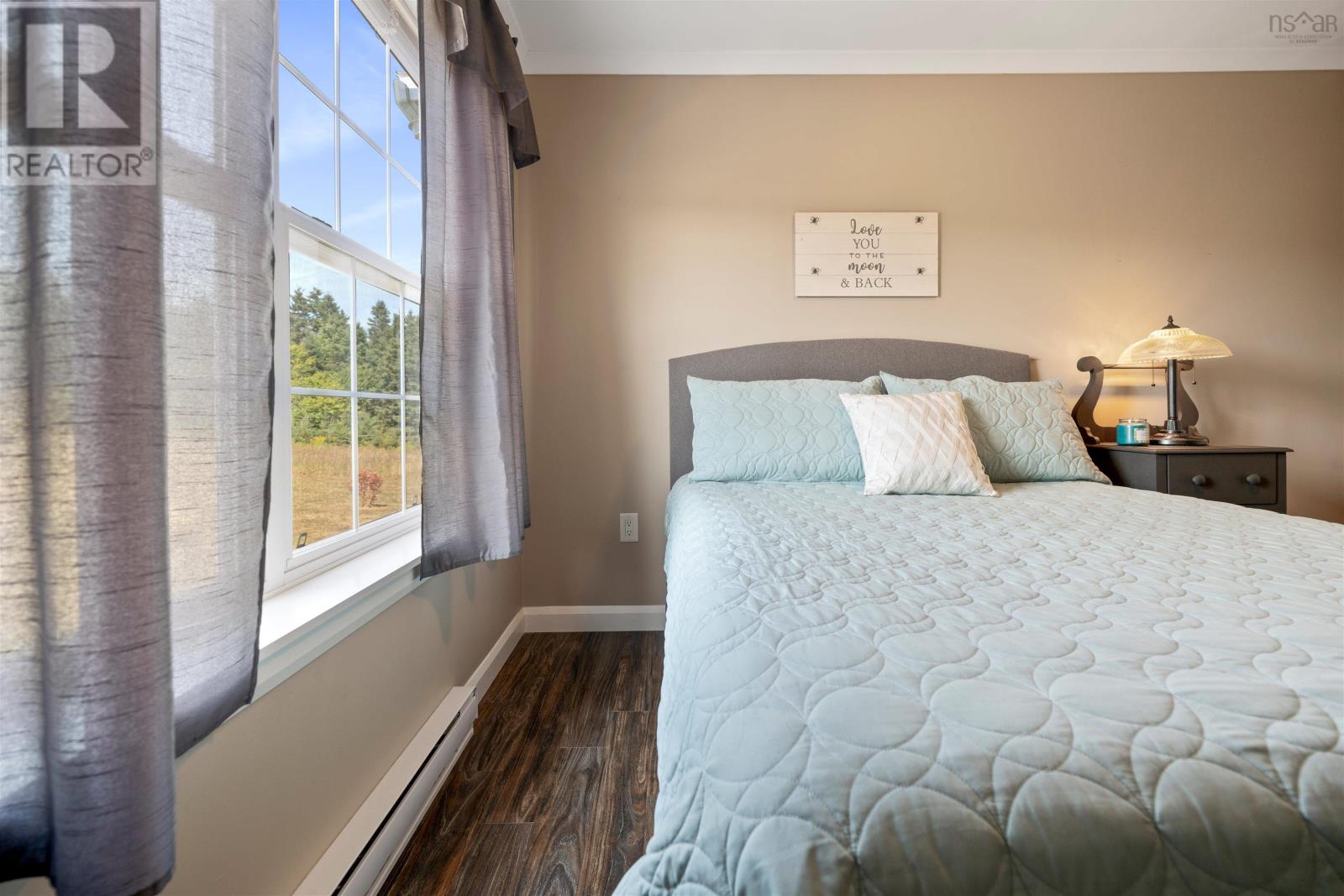 Property 27 of 49 of 946 Lake Egmont Road