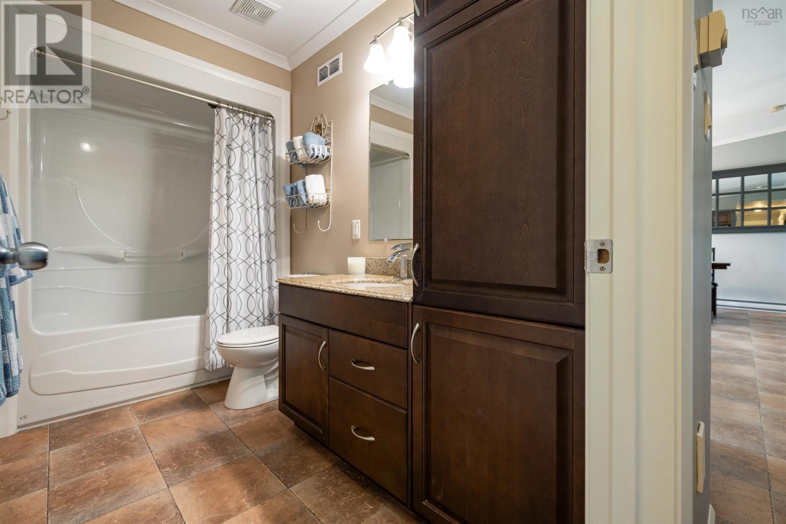 Property 30 of 49 of 946 Lake Egmont Road