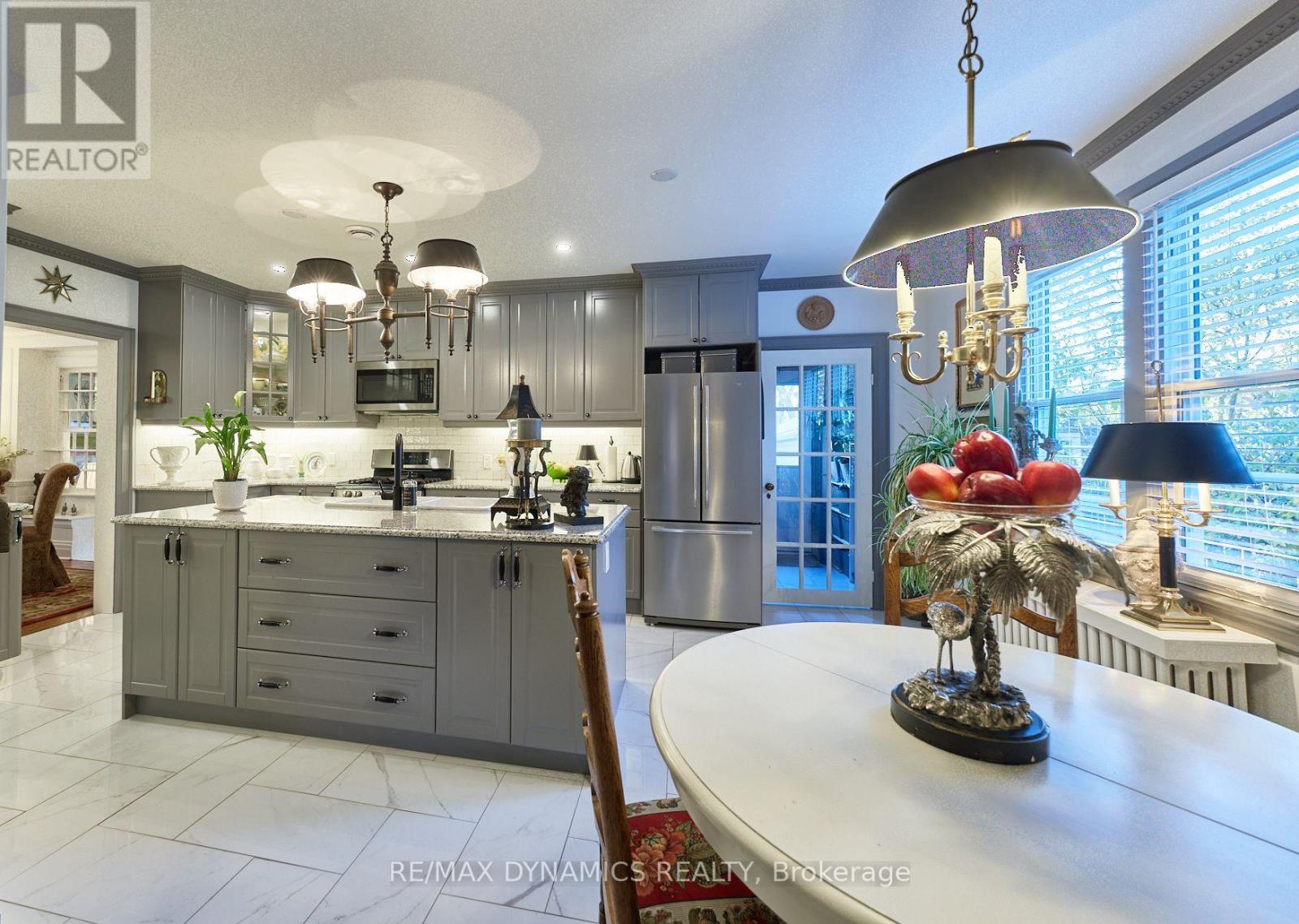 10 THAIRS AVENUE - 10