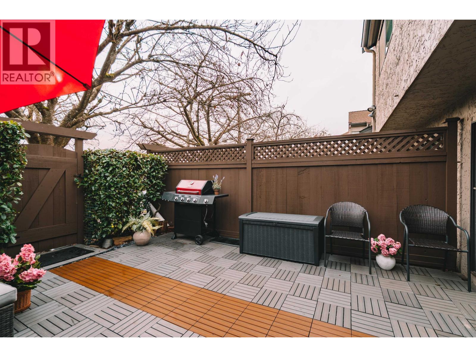 19 230 W 14TH STREET, North Vancouver