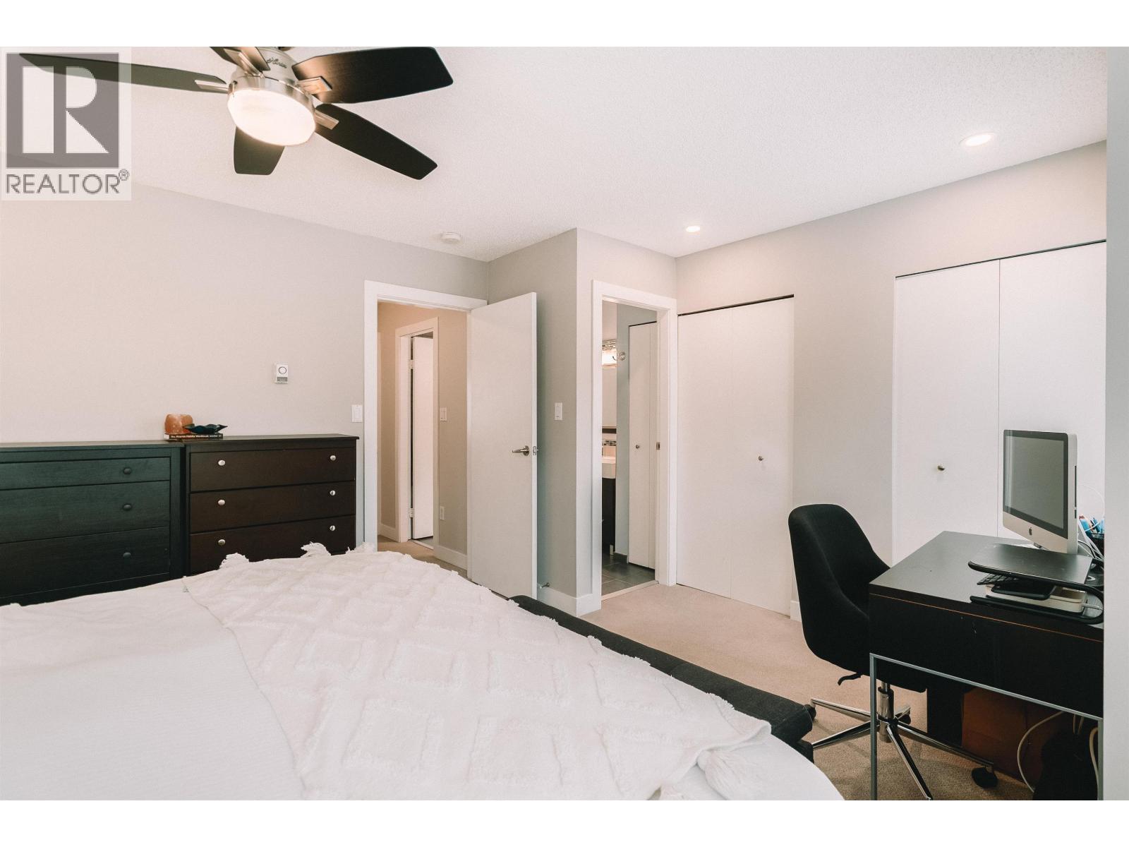 19 230 W 14TH STREET, North Vancouver