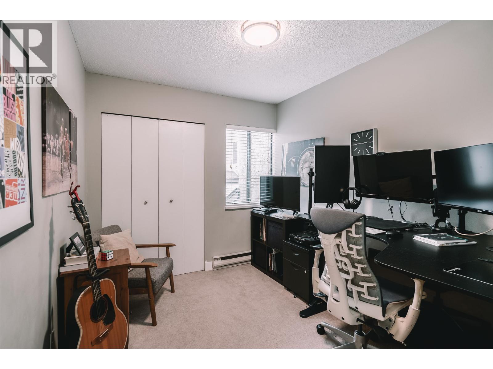 19 230 W 14TH STREET, North Vancouver