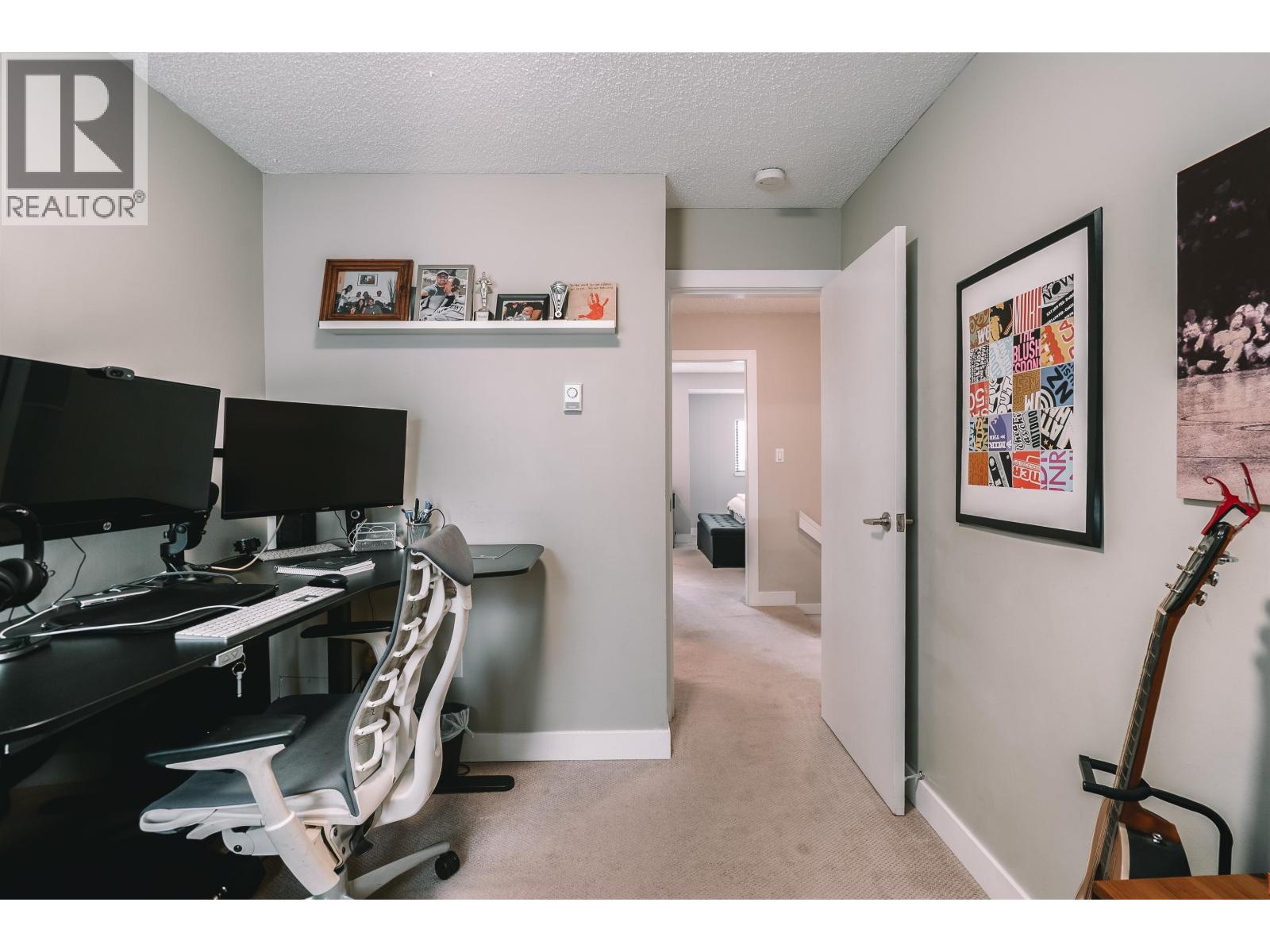 19 230 W 14TH STREET, North Vancouver