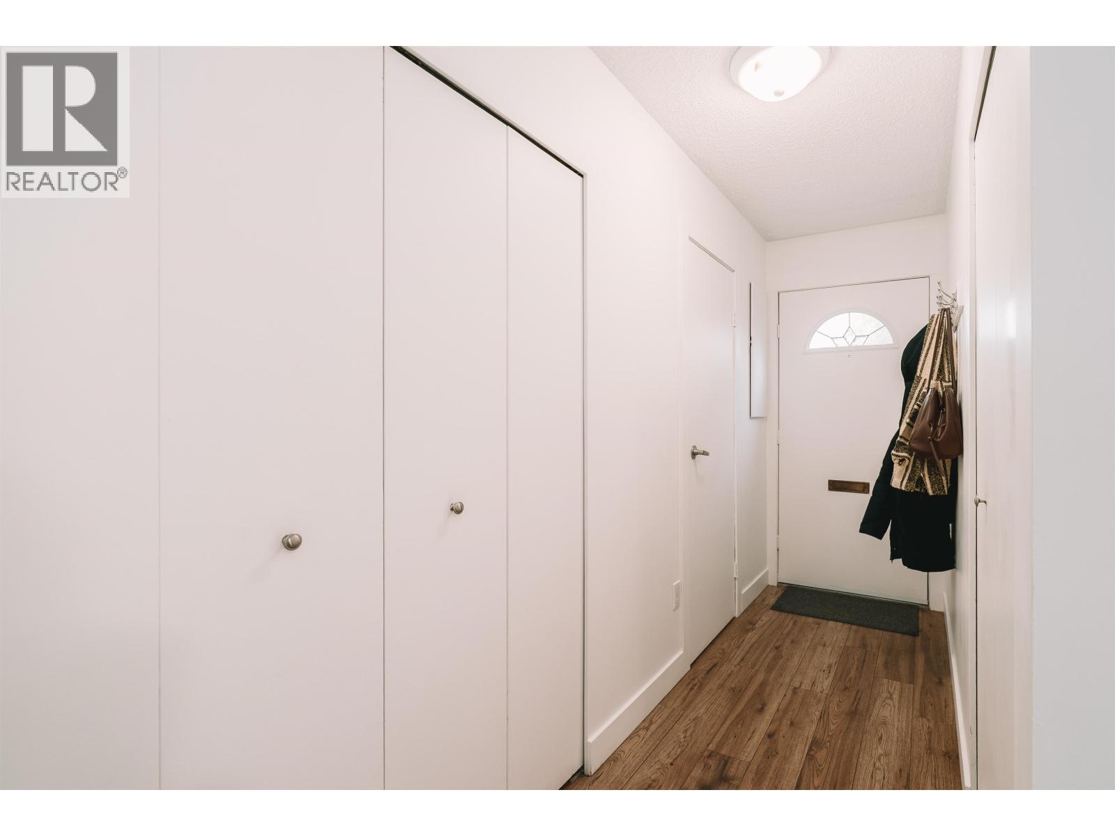 19 230 W 14TH STREET, North Vancouver