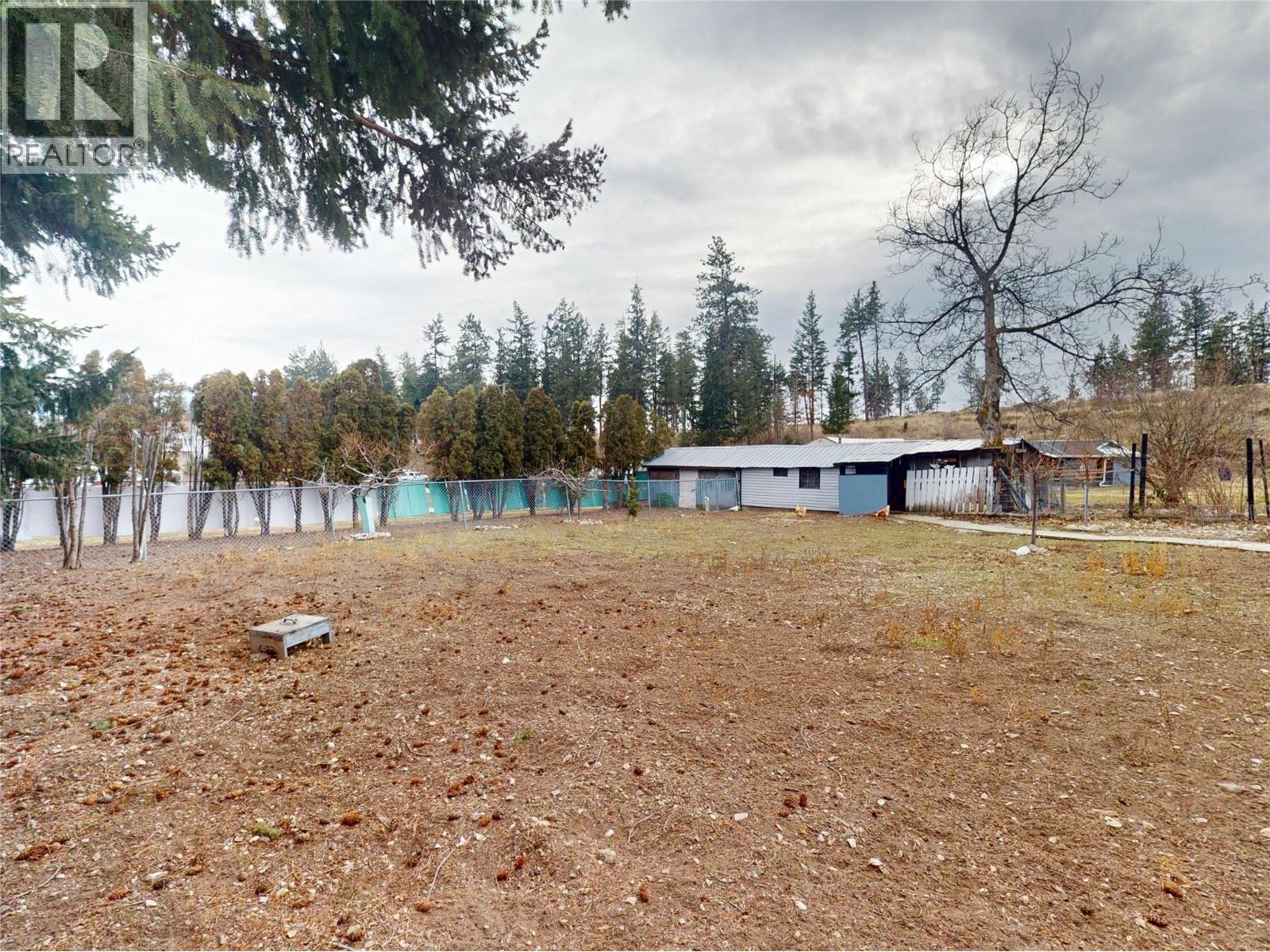 5186 Mackinnon Road, Peachland