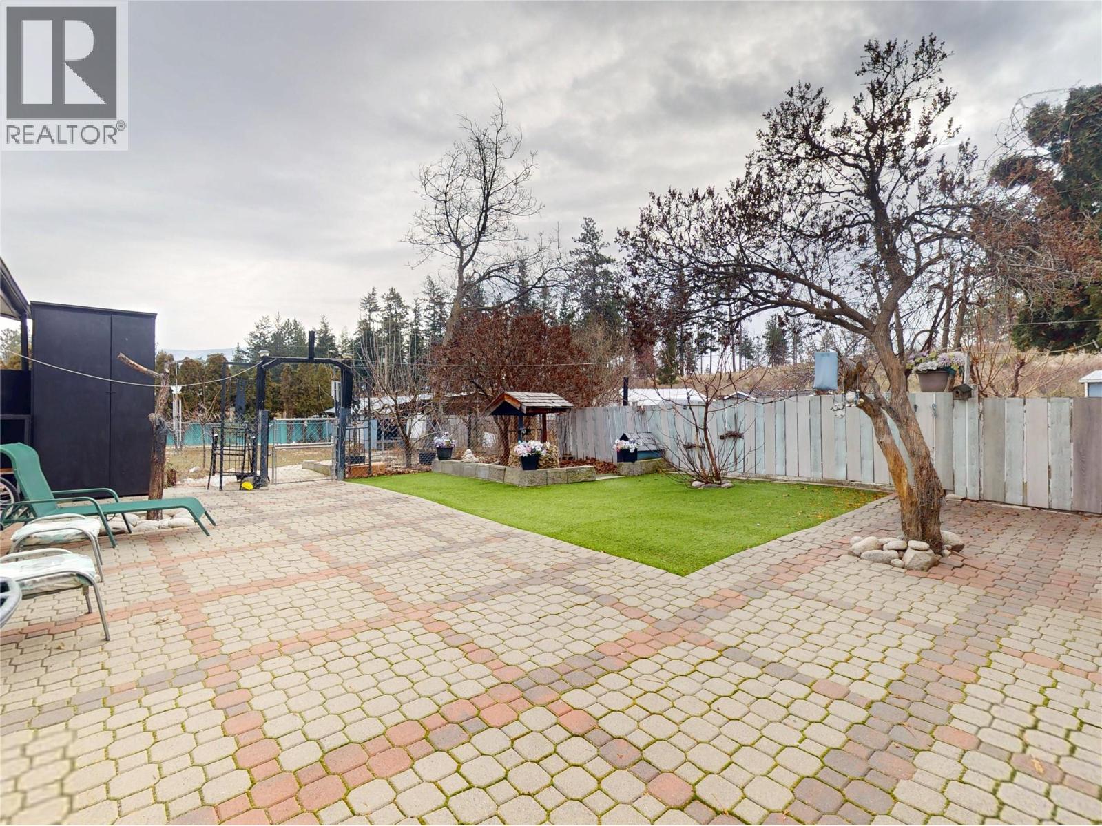 5186 Mackinnon Road, Peachland