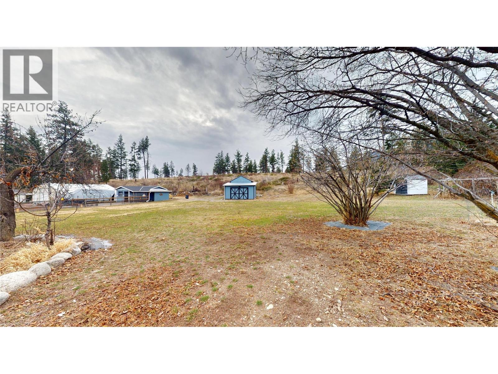 5186 Mackinnon Road, Peachland