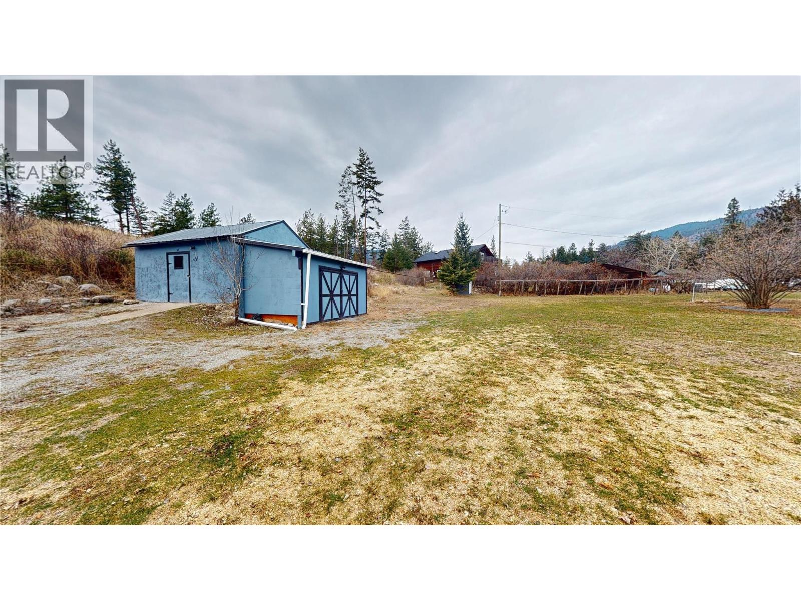 5186 Mackinnon Road, Peachland