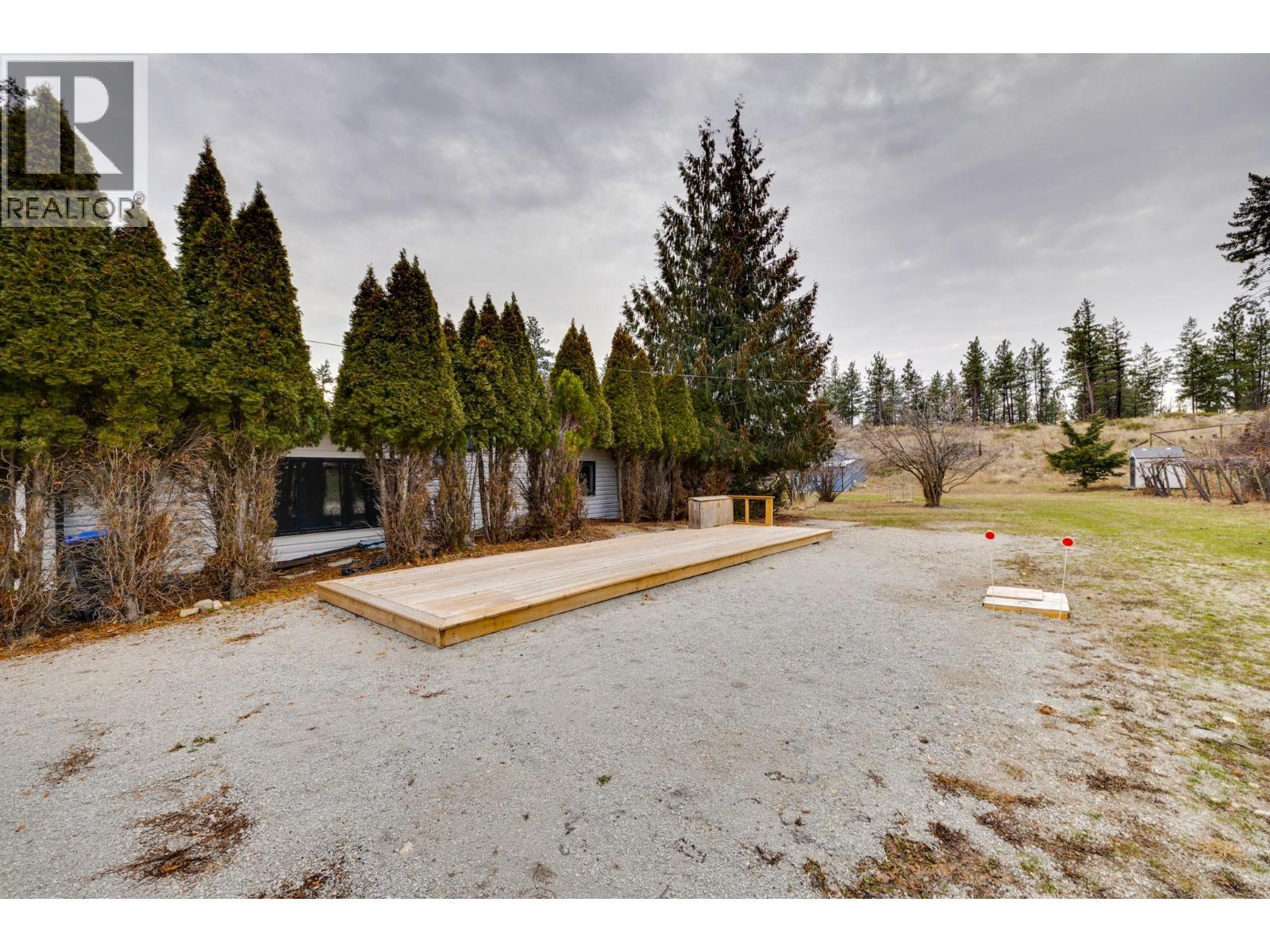 5186 Mackinnon Road, Peachland
