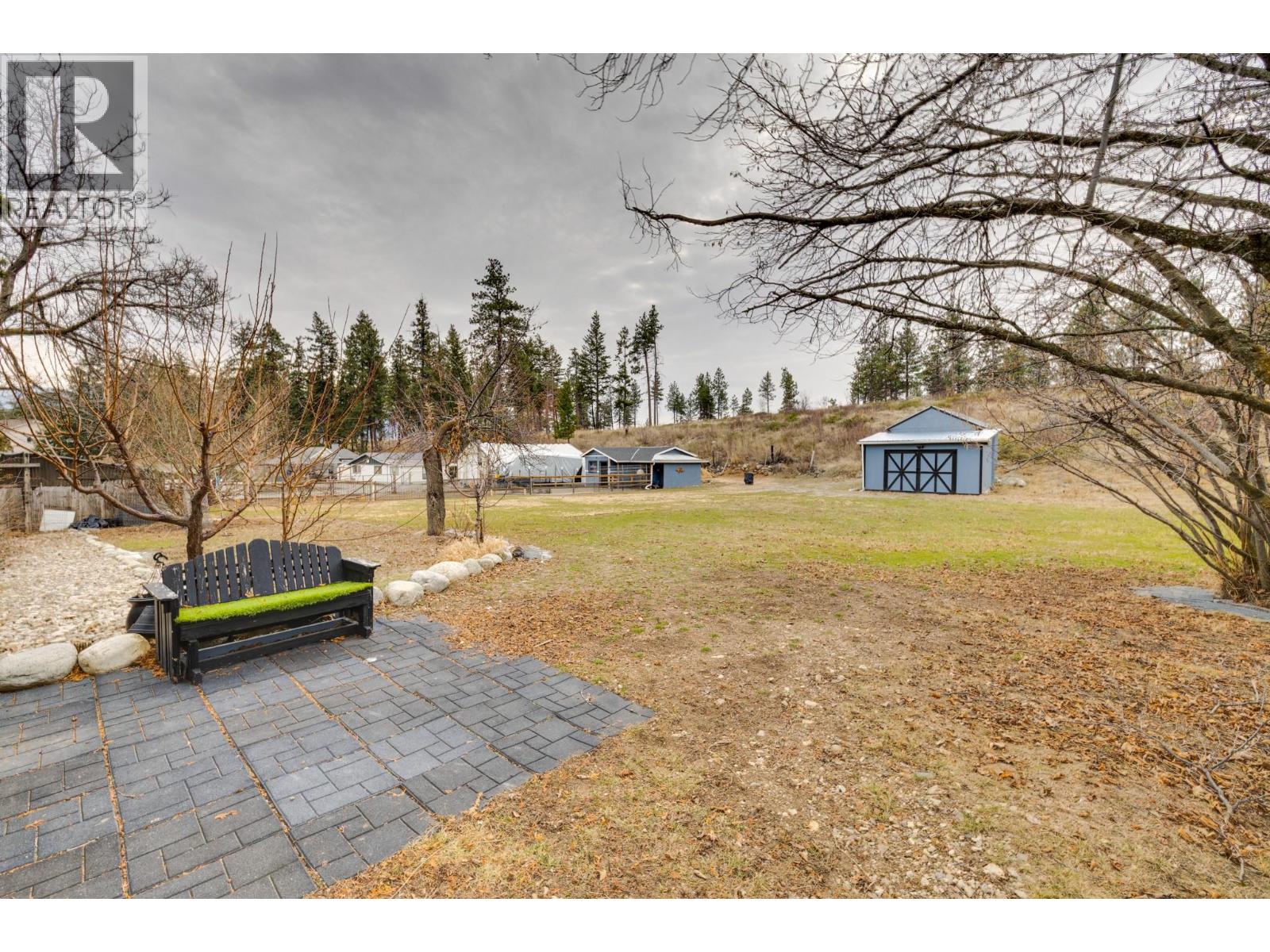 5186 Mackinnon Road, Peachland