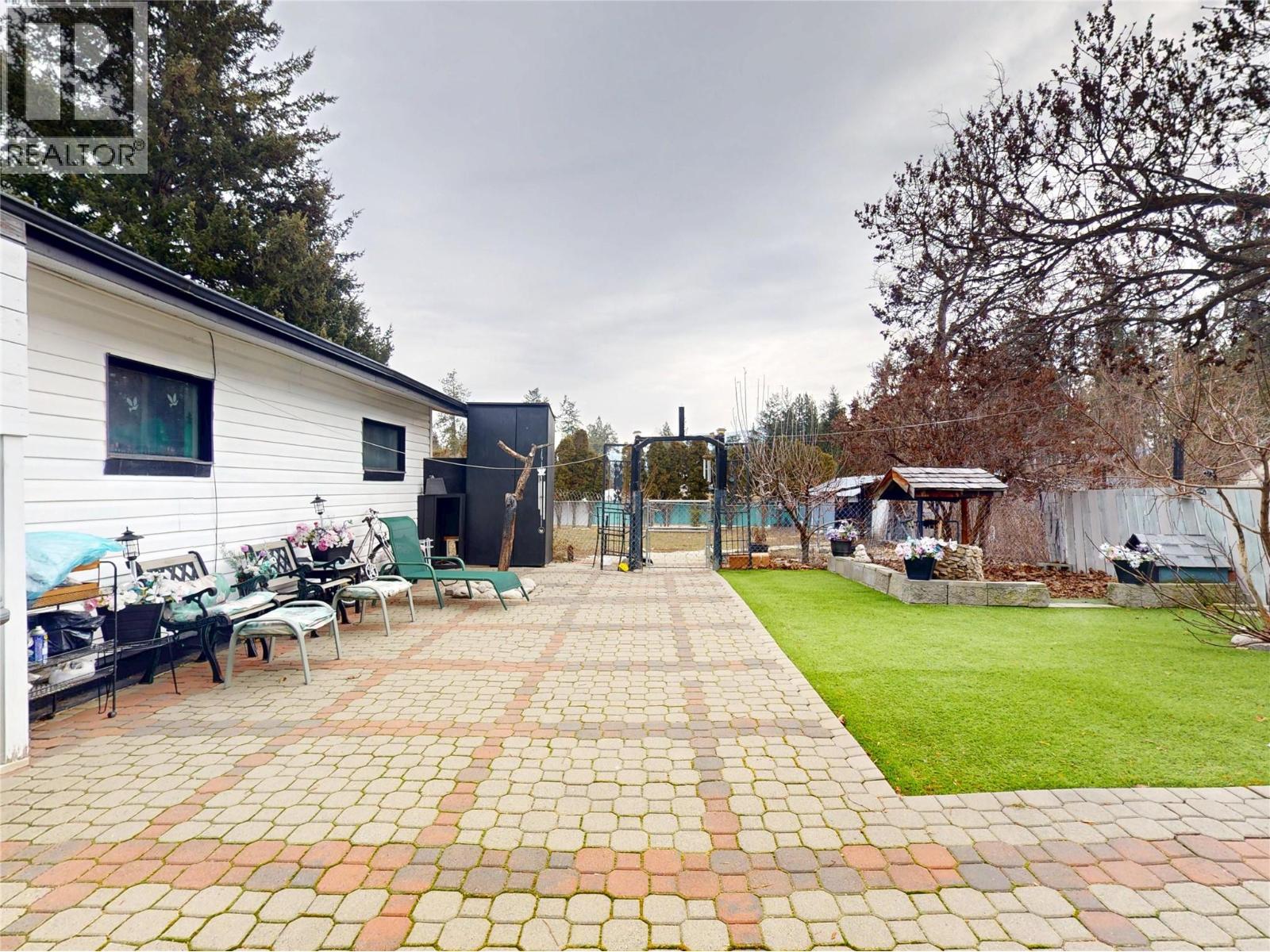 5186 Mackinnon Road, Peachland