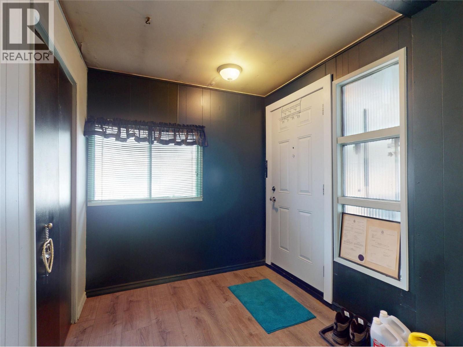 5186 Mackinnon Road, Peachland