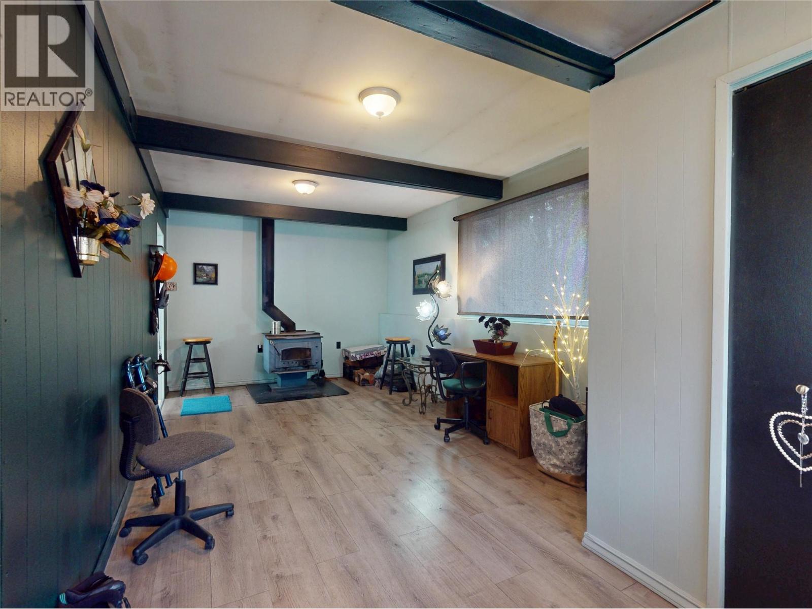 5186 Mackinnon Road, Peachland