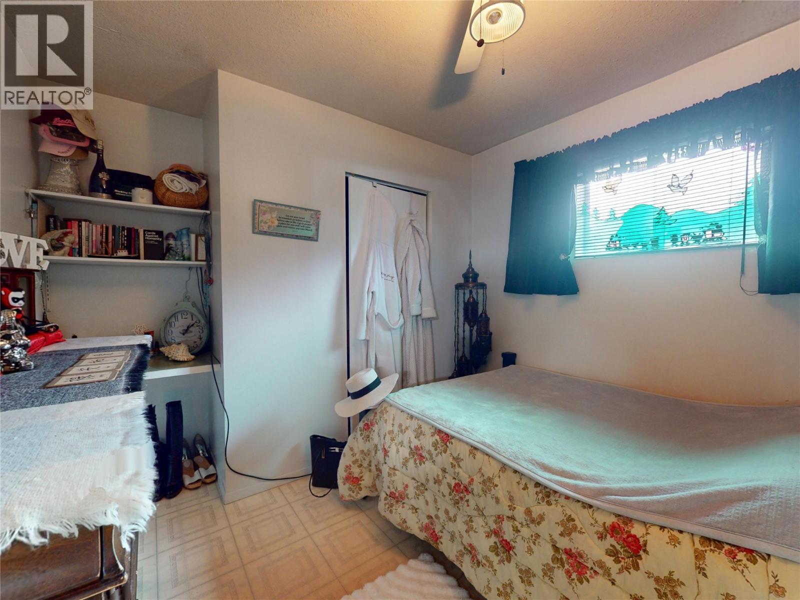 5186 Mackinnon Road - 42