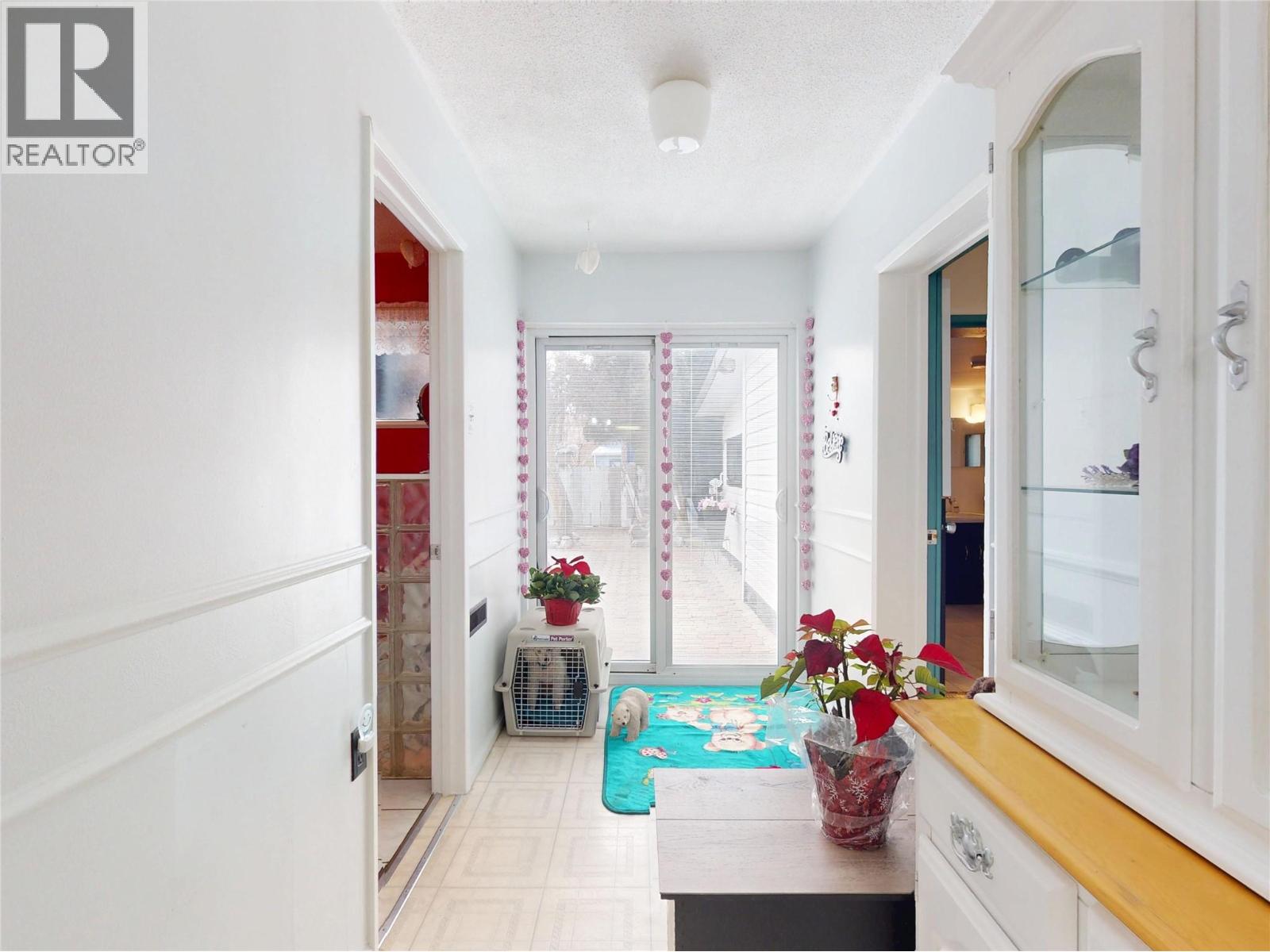 5186 Mackinnon Road, Peachland