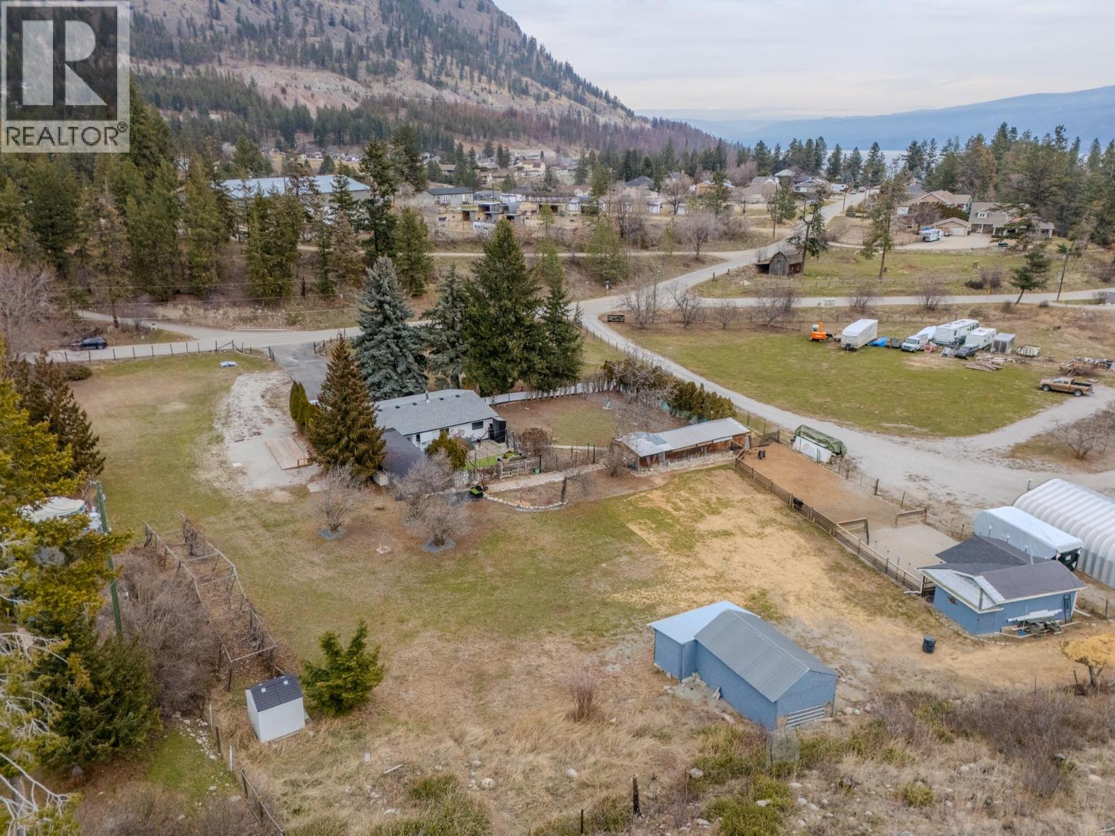 5186 Mackinnon Road, Peachland