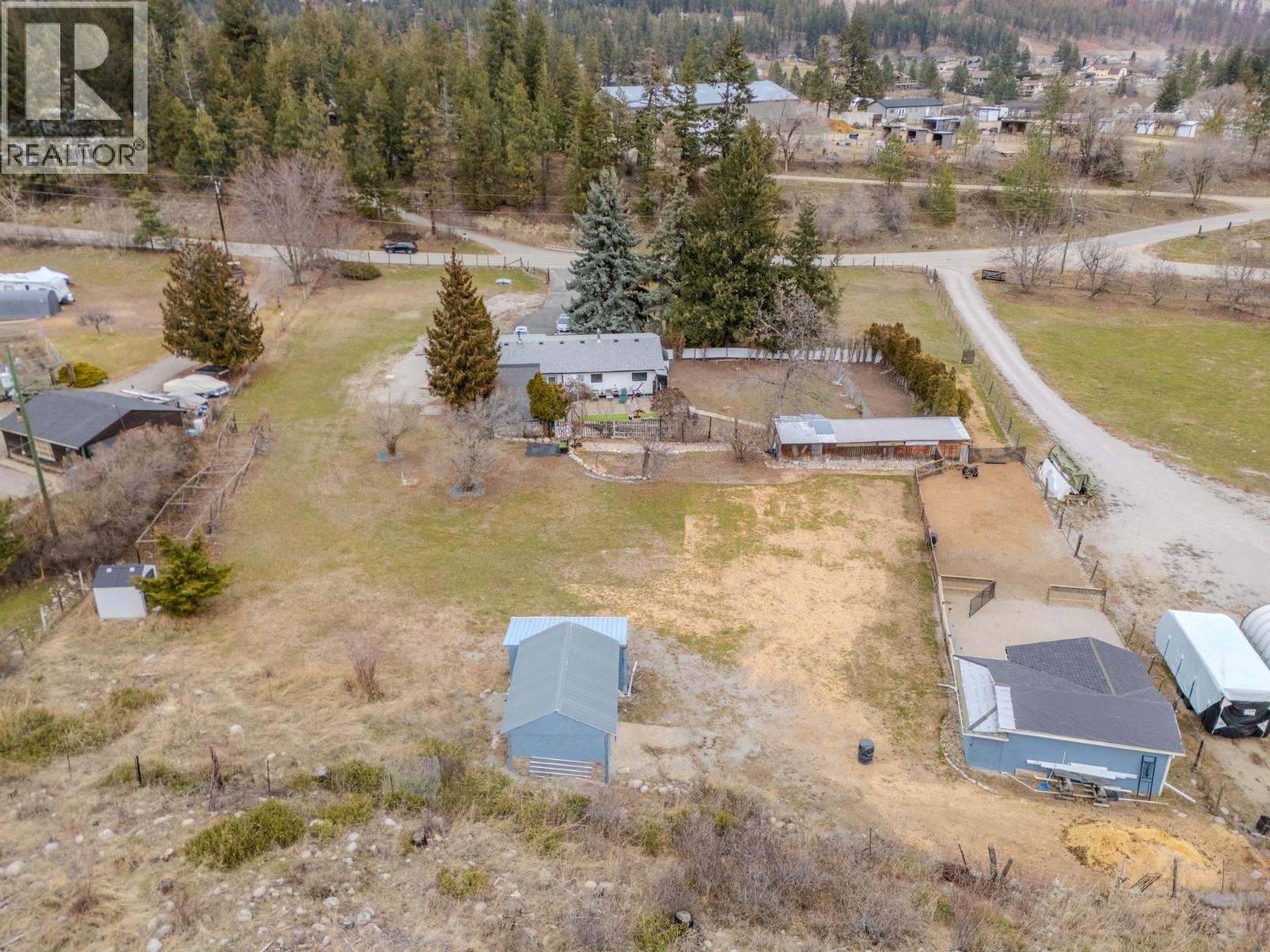 5186 Mackinnon Road - 61