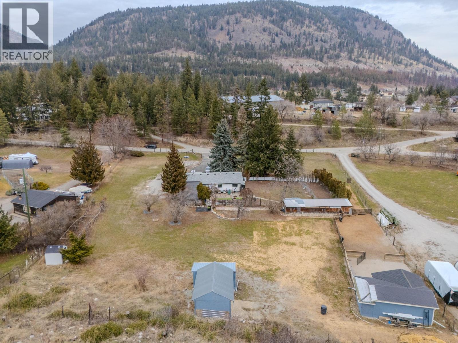 5186 Mackinnon Road, Peachland