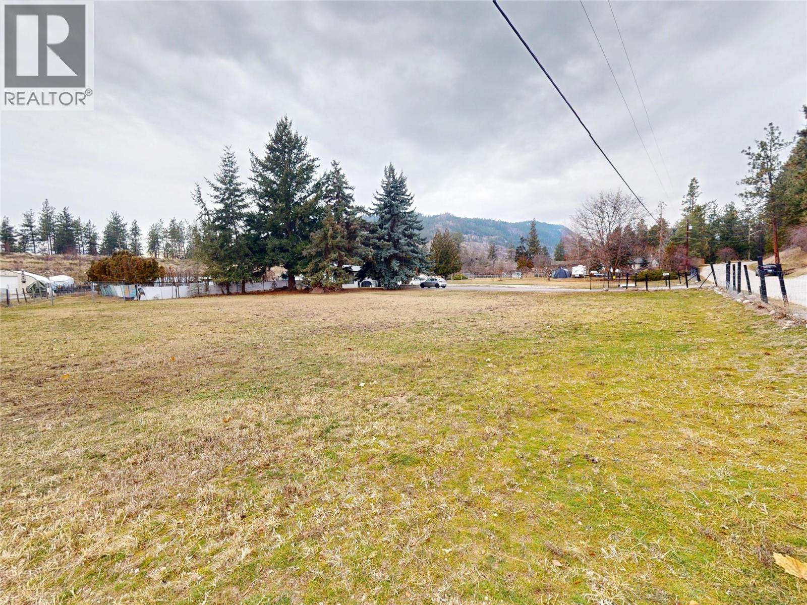 5186 Mackinnon Road, Peachland