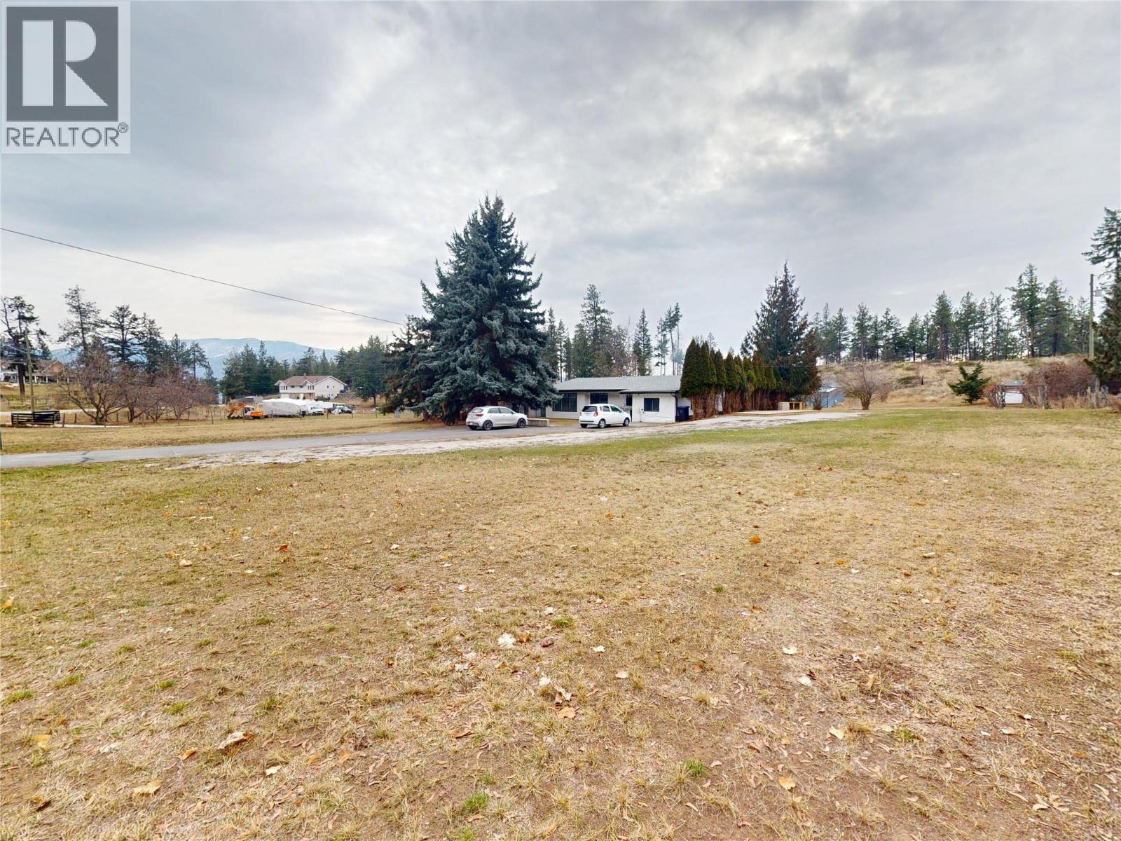 5186 Mackinnon Road, Peachland