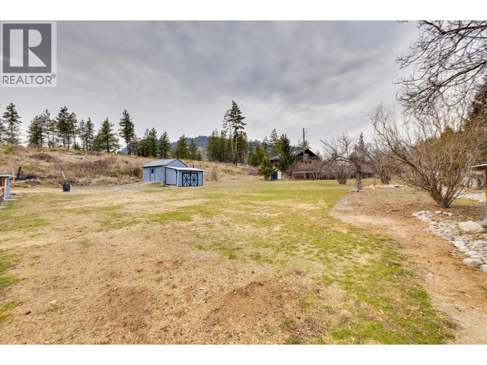 5186 Mackinnon Road, Peachland