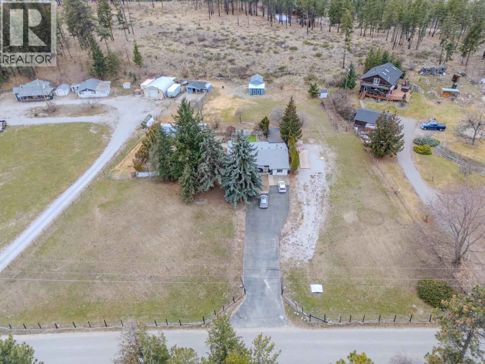 5186 Mackinnon Road, Peachland