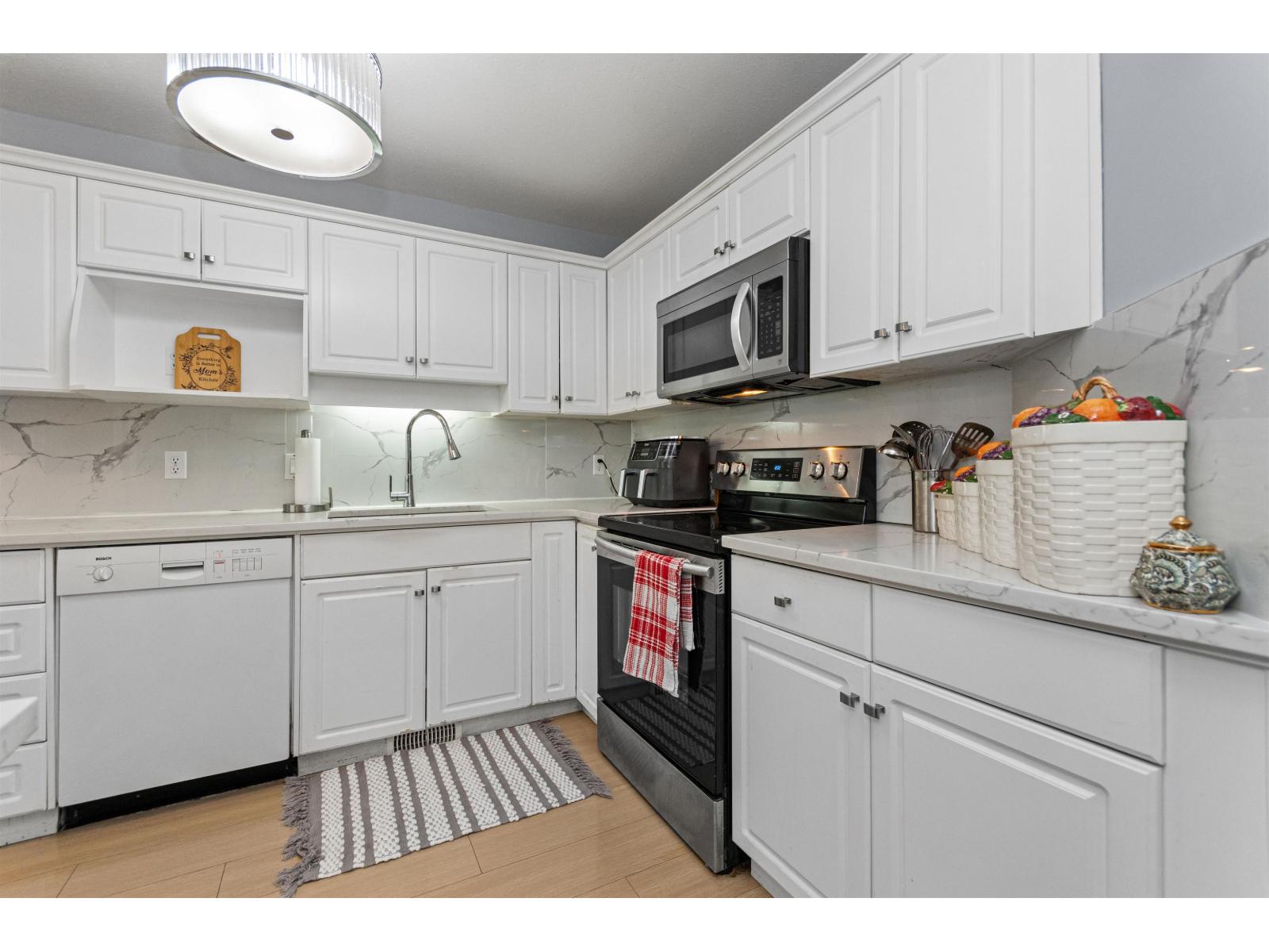 122 5765 VEDDER ROAD, Garrison Crossing, Chilliwack