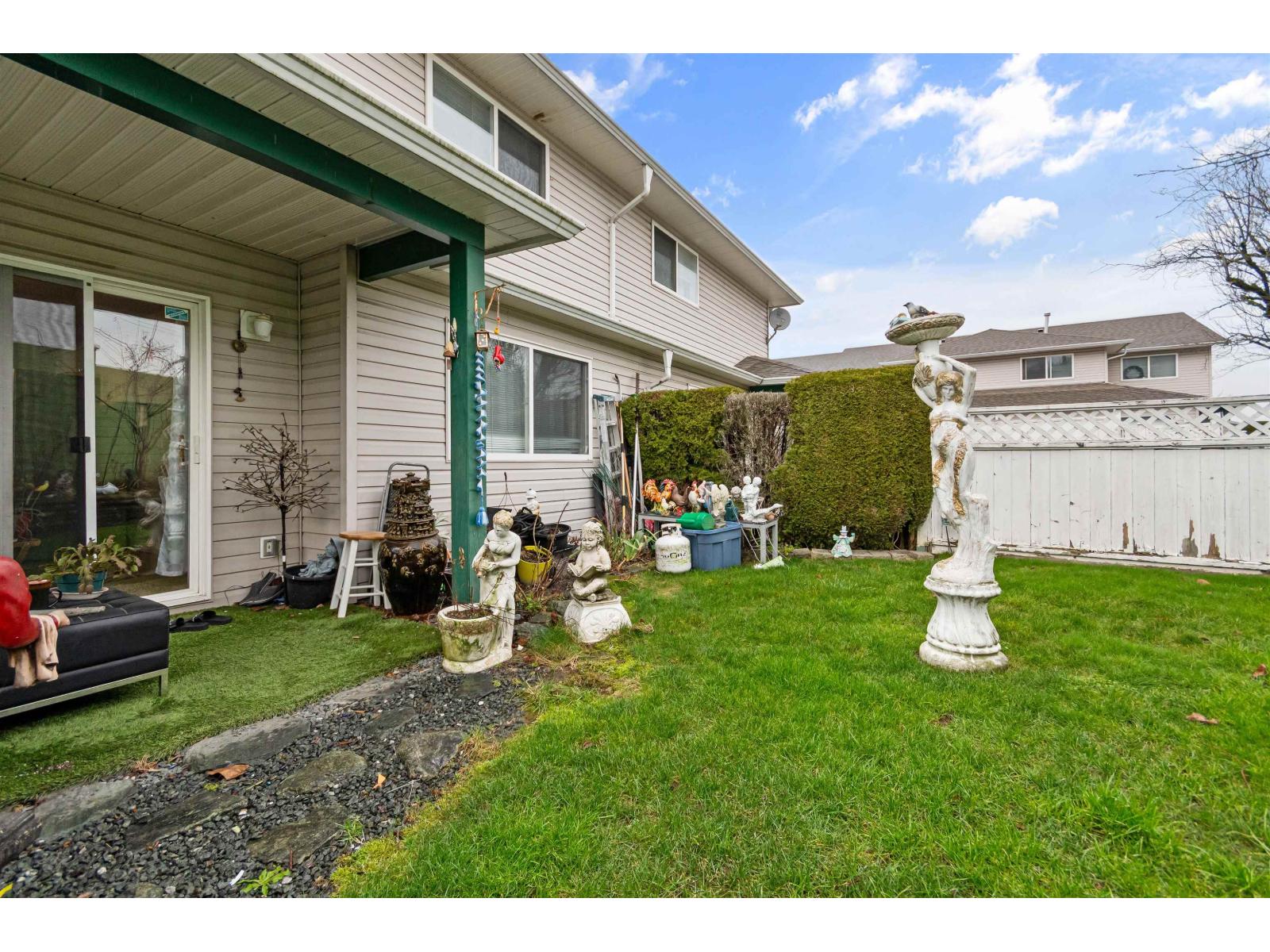 122 5765 VEDDER ROAD, Garrison Crossing, Chilliwack