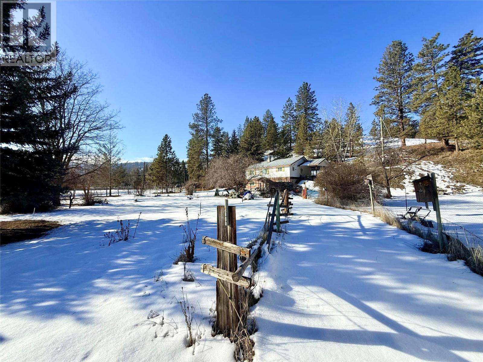 822 Belfort Road, Princeton