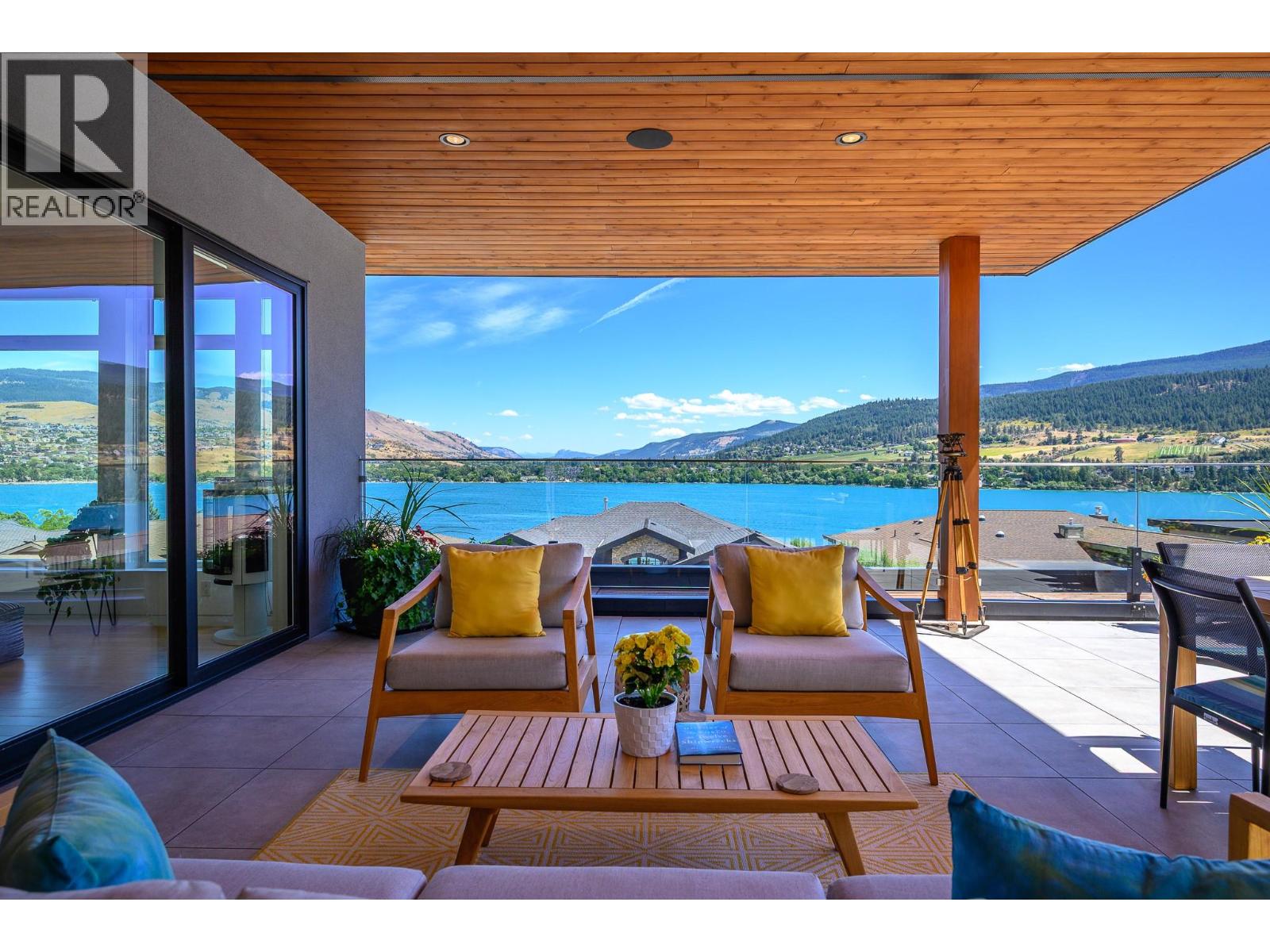 7934 Graystone Drive, Coldstream