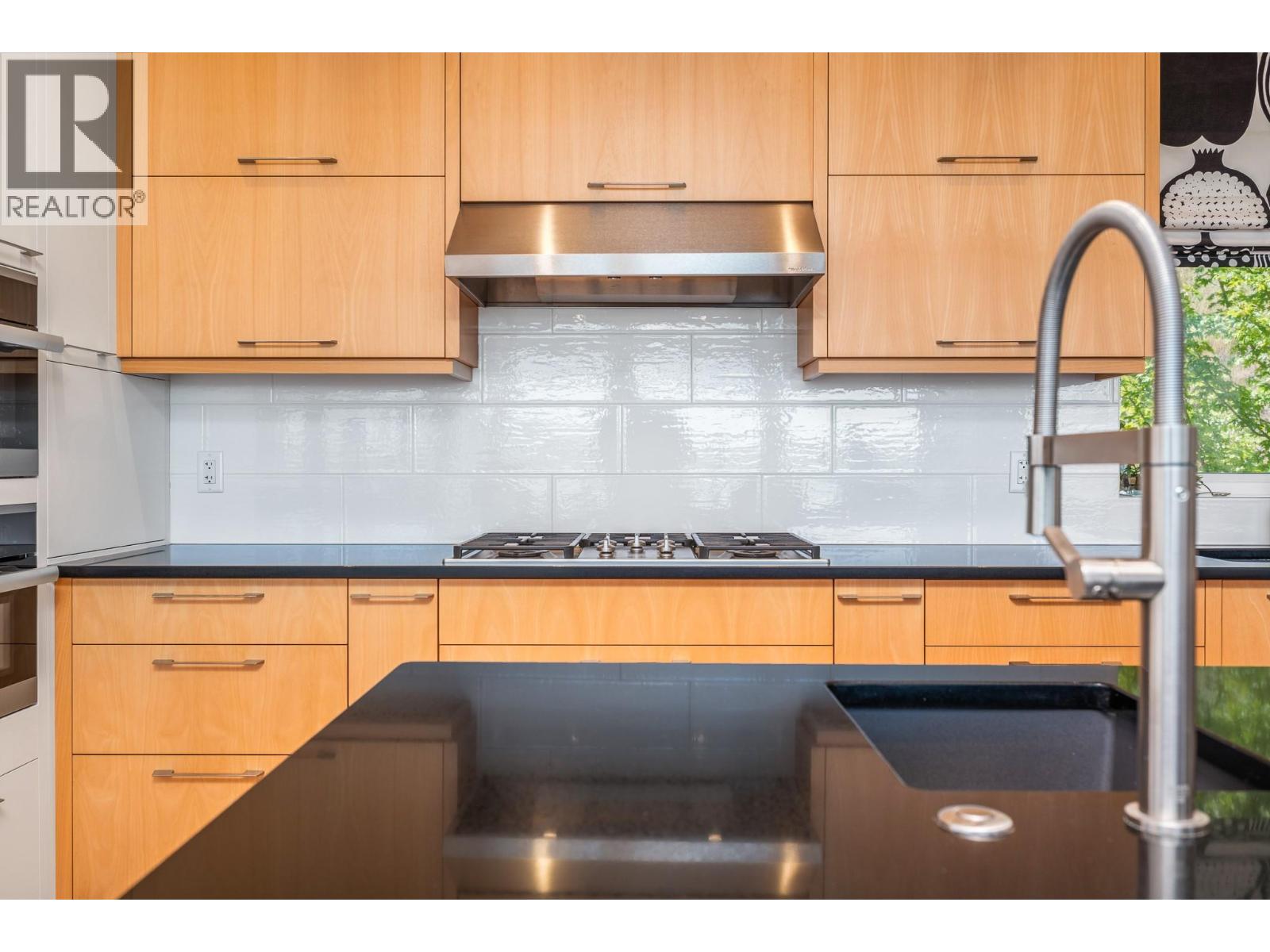 7934 Graystone Drive, Coldstream