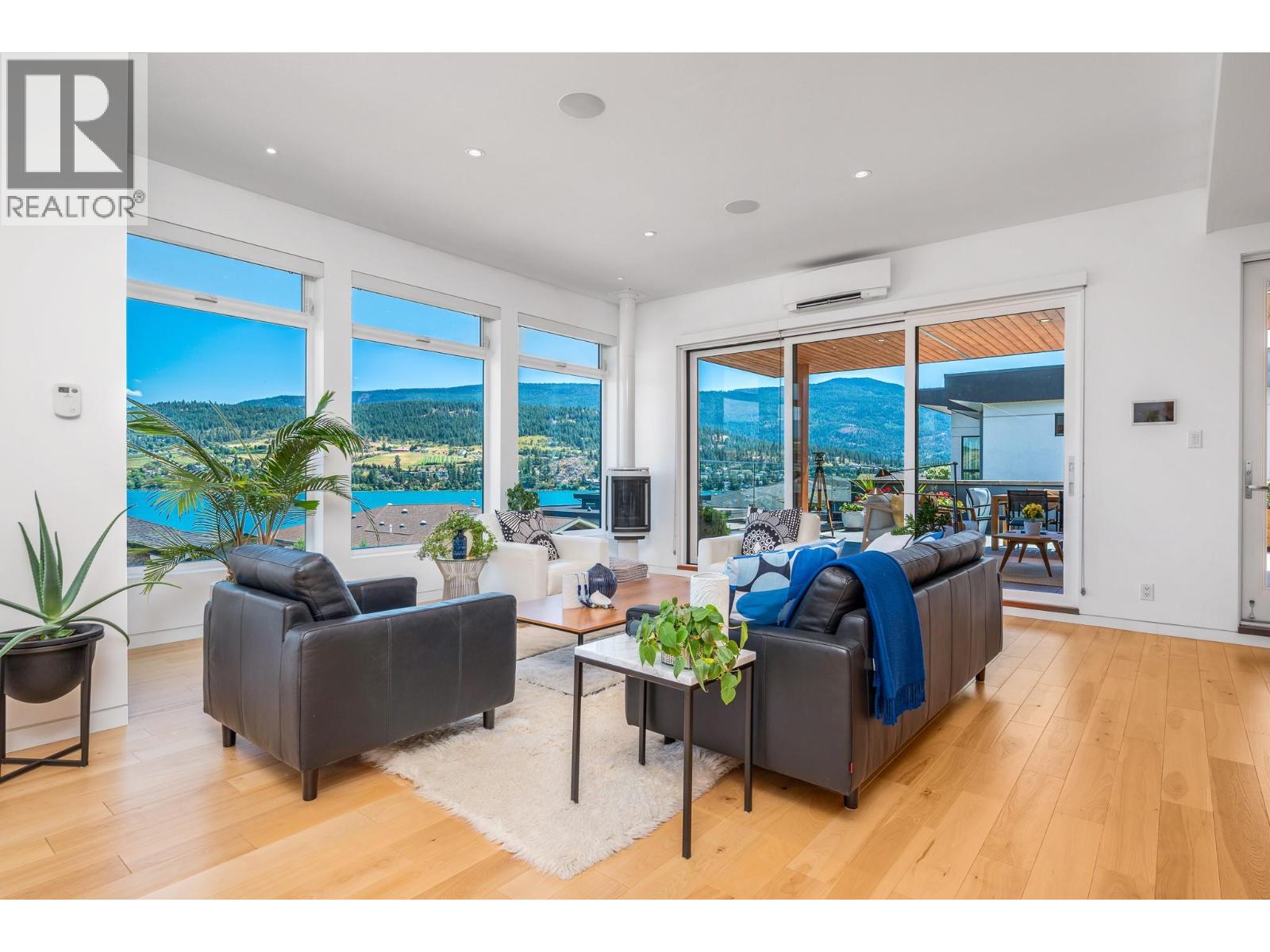 7934 Graystone Drive, Coldstream