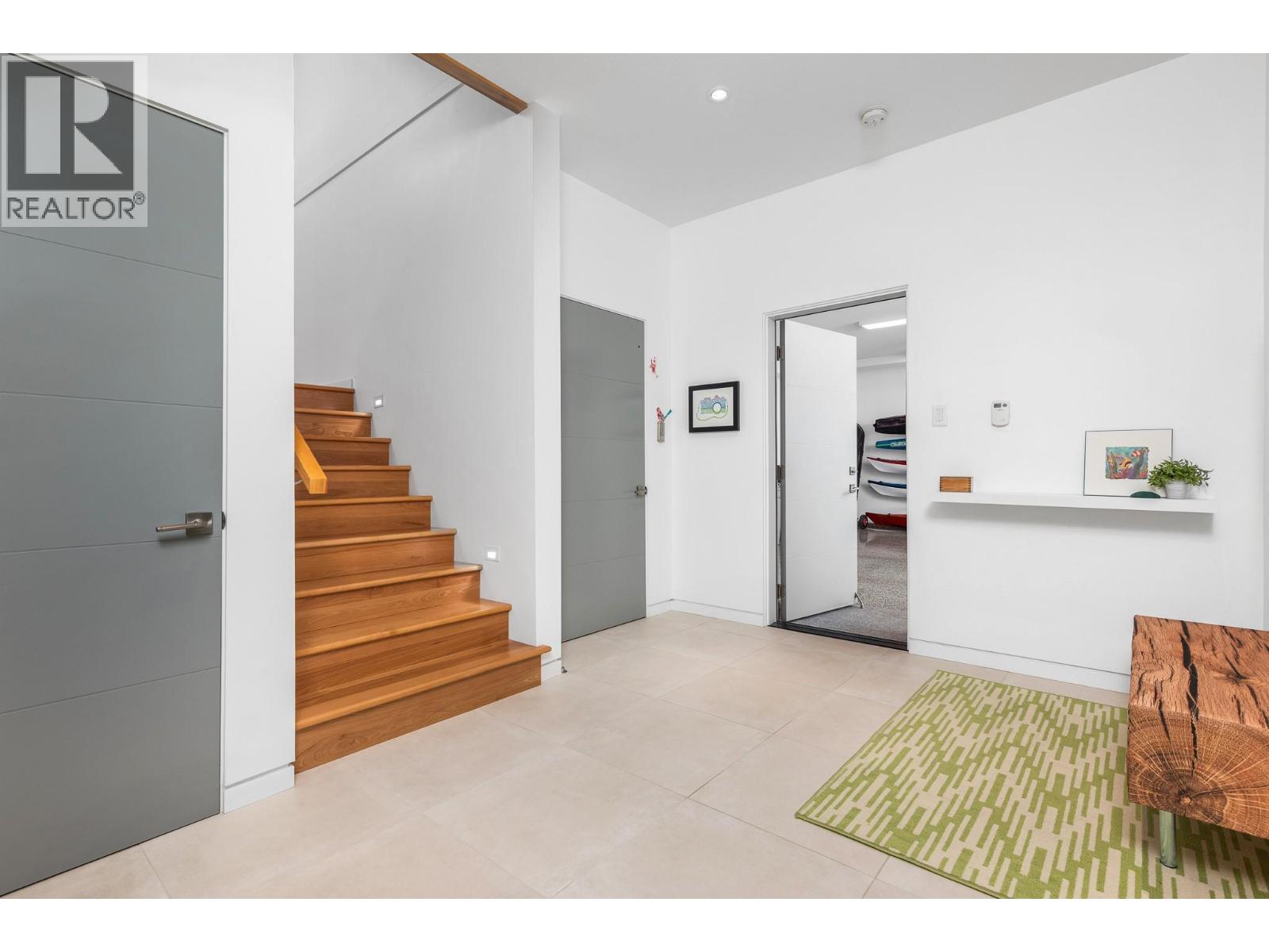 7934 Graystone Drive, Coldstream