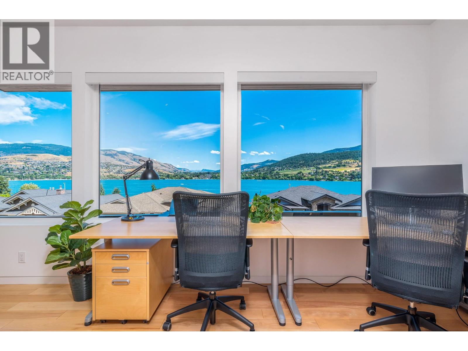 7934 Graystone Drive, Coldstream