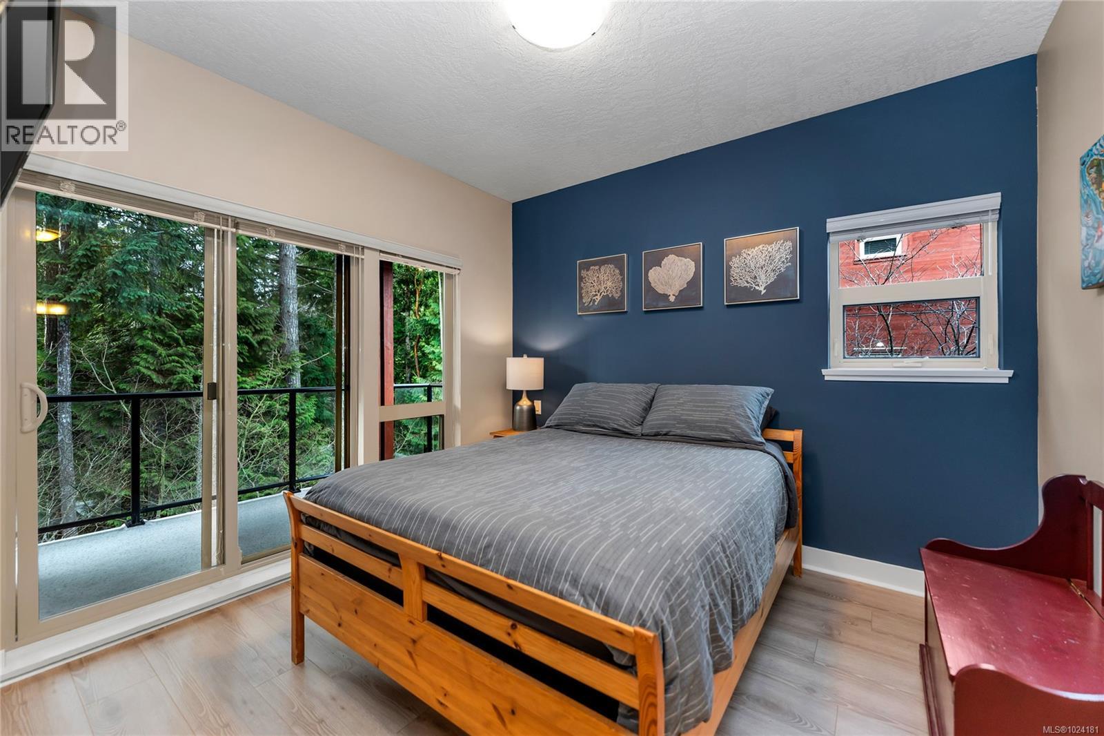 207 627 Brookside Rd, Colwood