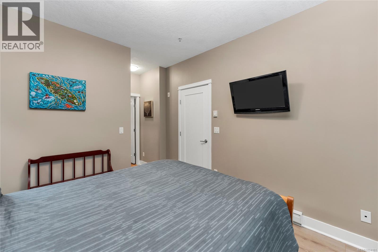 207 627 Brookside Rd, Colwood