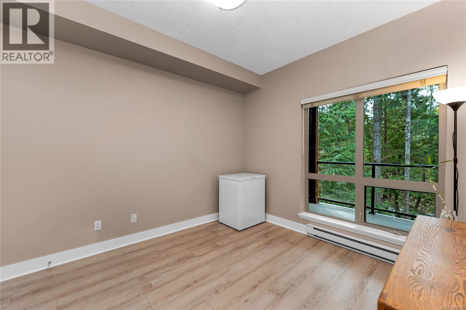 207 627 Brookside Rd, Colwood