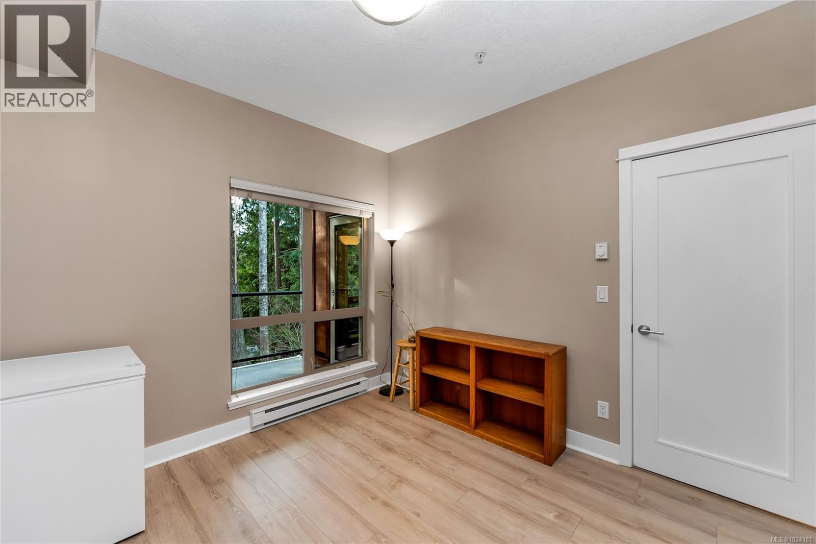 207 627 Brookside Rd, Colwood