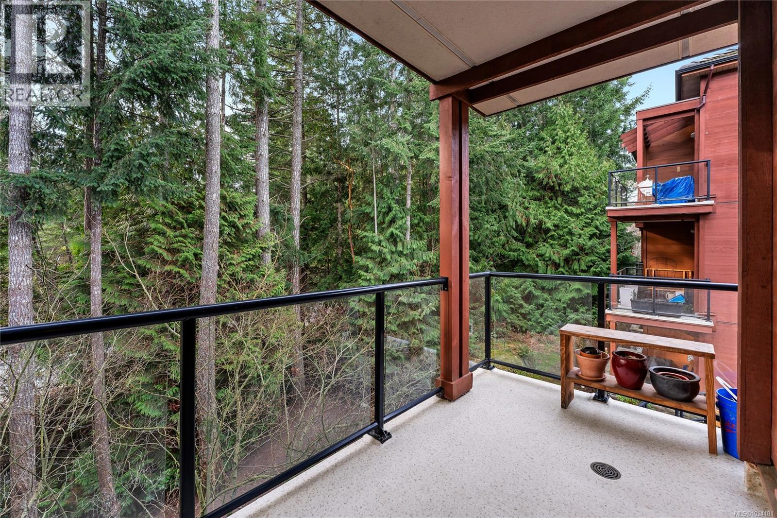 207 627 Brookside Rd, Colwood